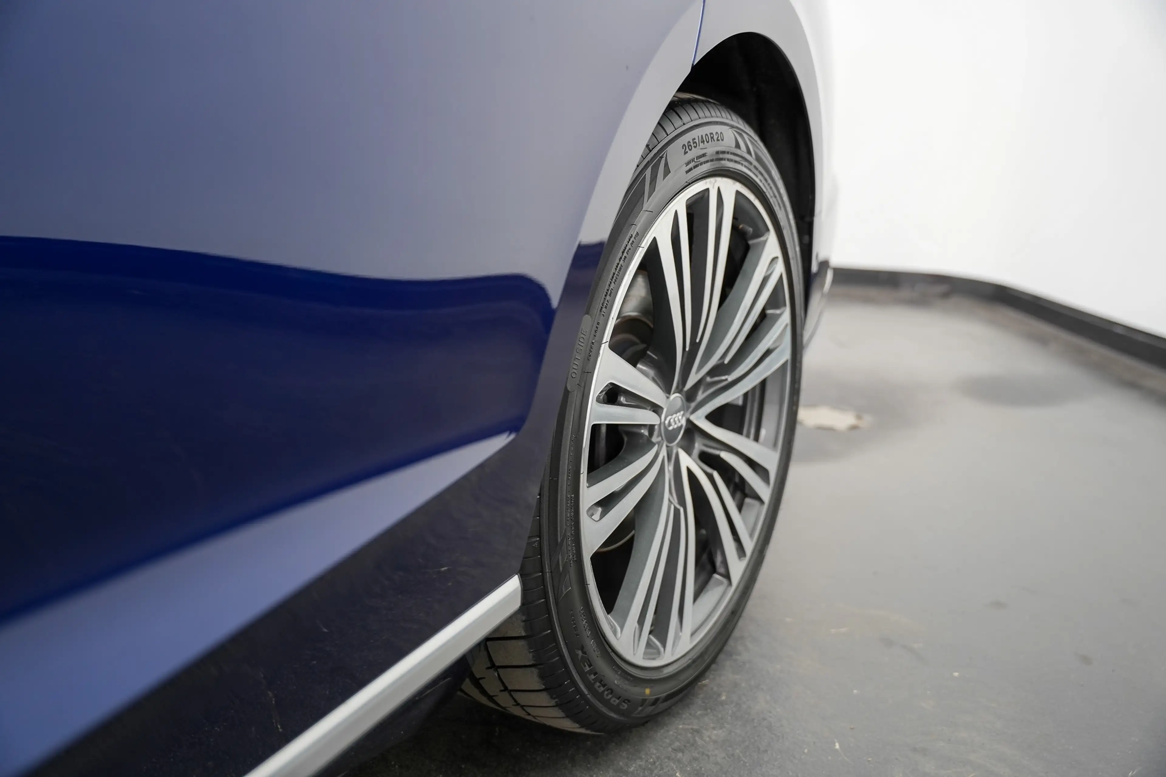 Audi A8 A8L 50 TDI Long quattro*MEGA VOLL AUSSTATTUNG*MEGA FARBE* — photo 9