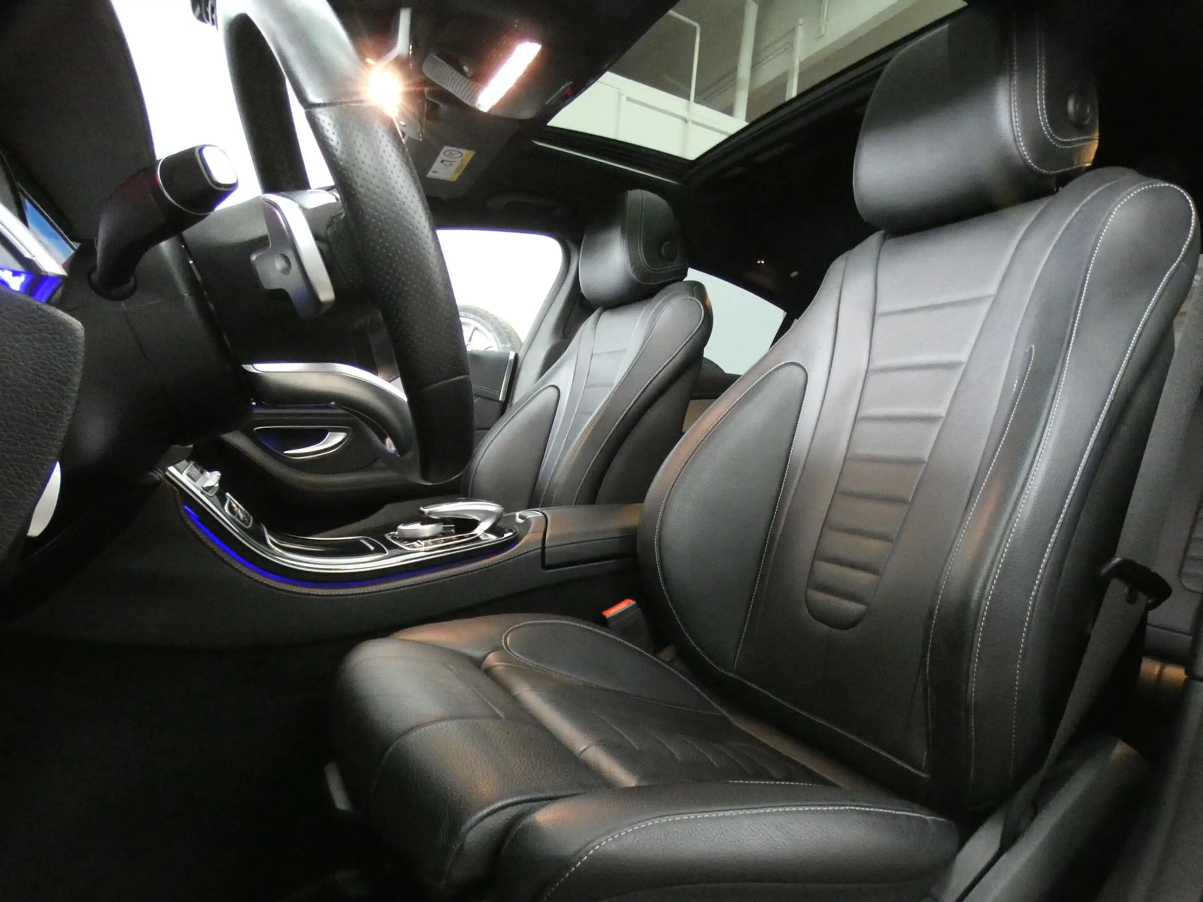 Mercedes-Benz CLS 220 d Coupe AMG*LED*NAVI*DISTRONIC*360°CAM — photo 8