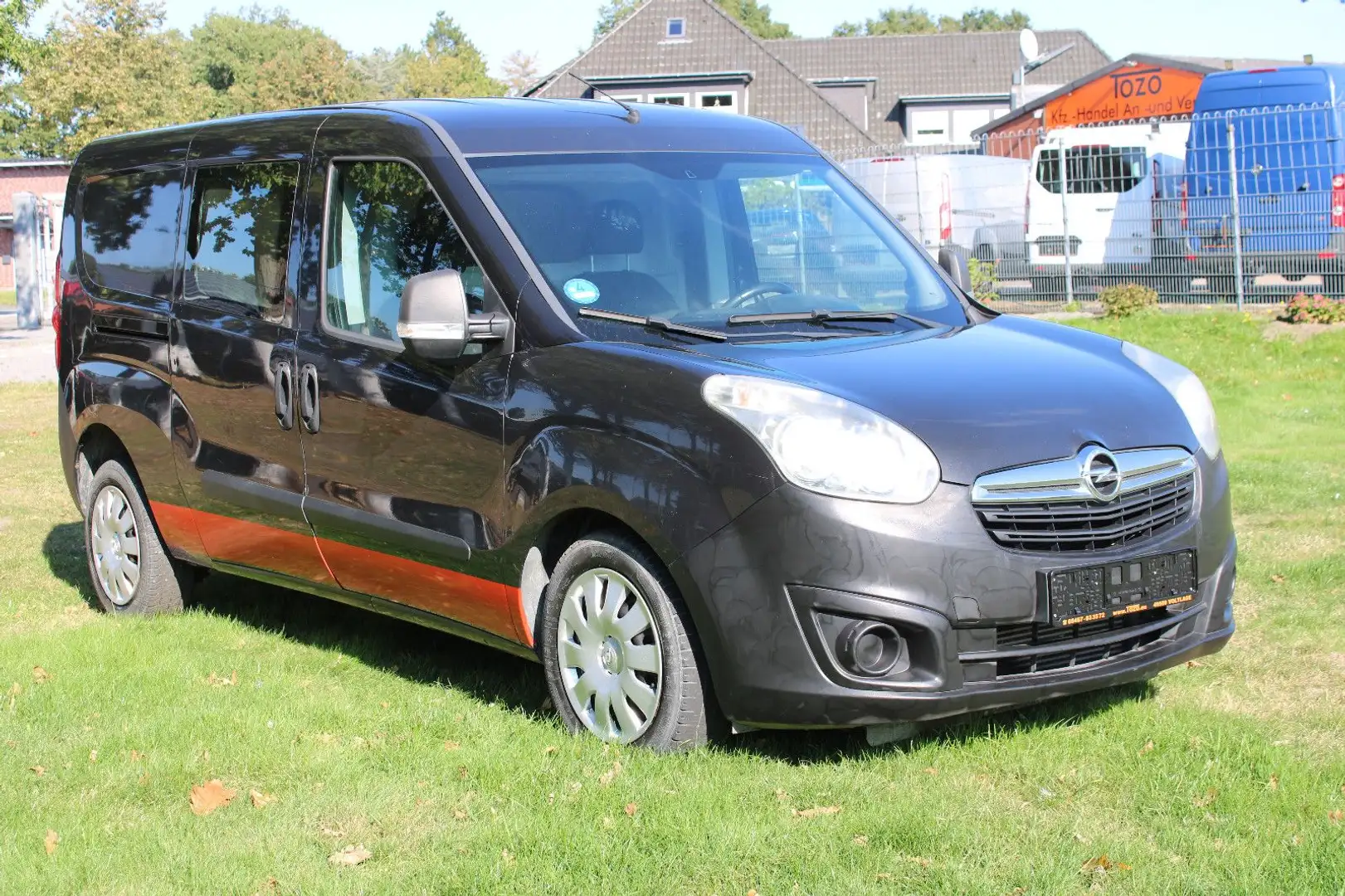 Opel Combo D Kasten L2H1 2,4t Schwarz - 2