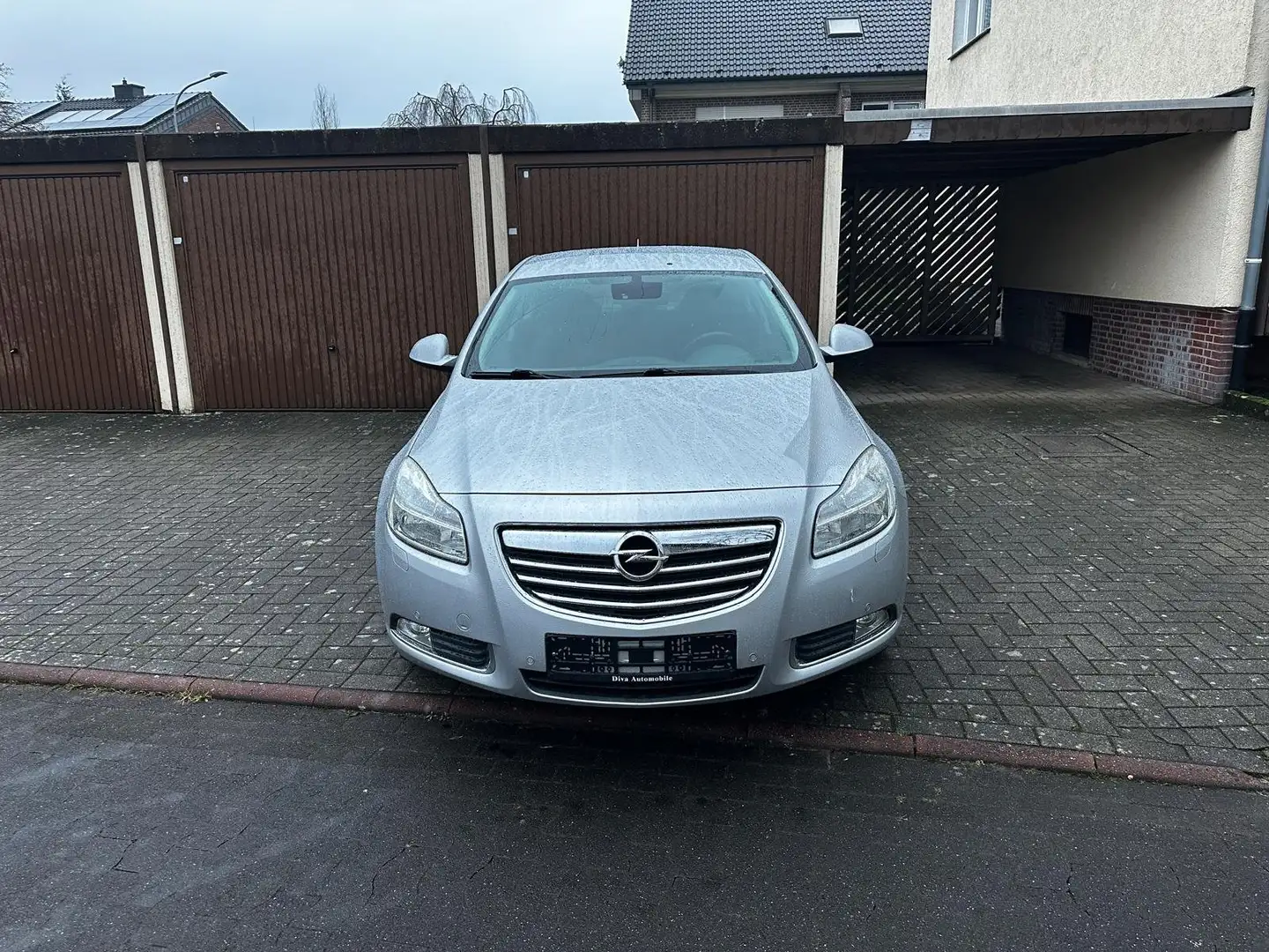 Opel Insignia Insignia Fließheck 1.8 Edition Grau - 1