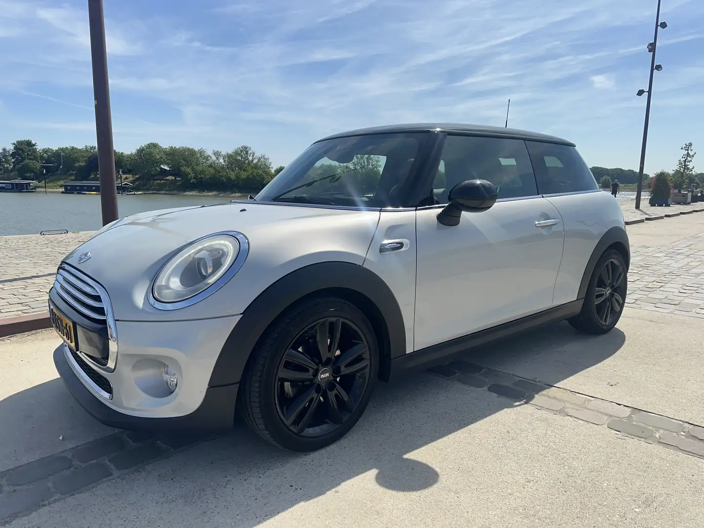 MINI Cooper 1.5 Cpr 1st.Born Edition Wit - 1