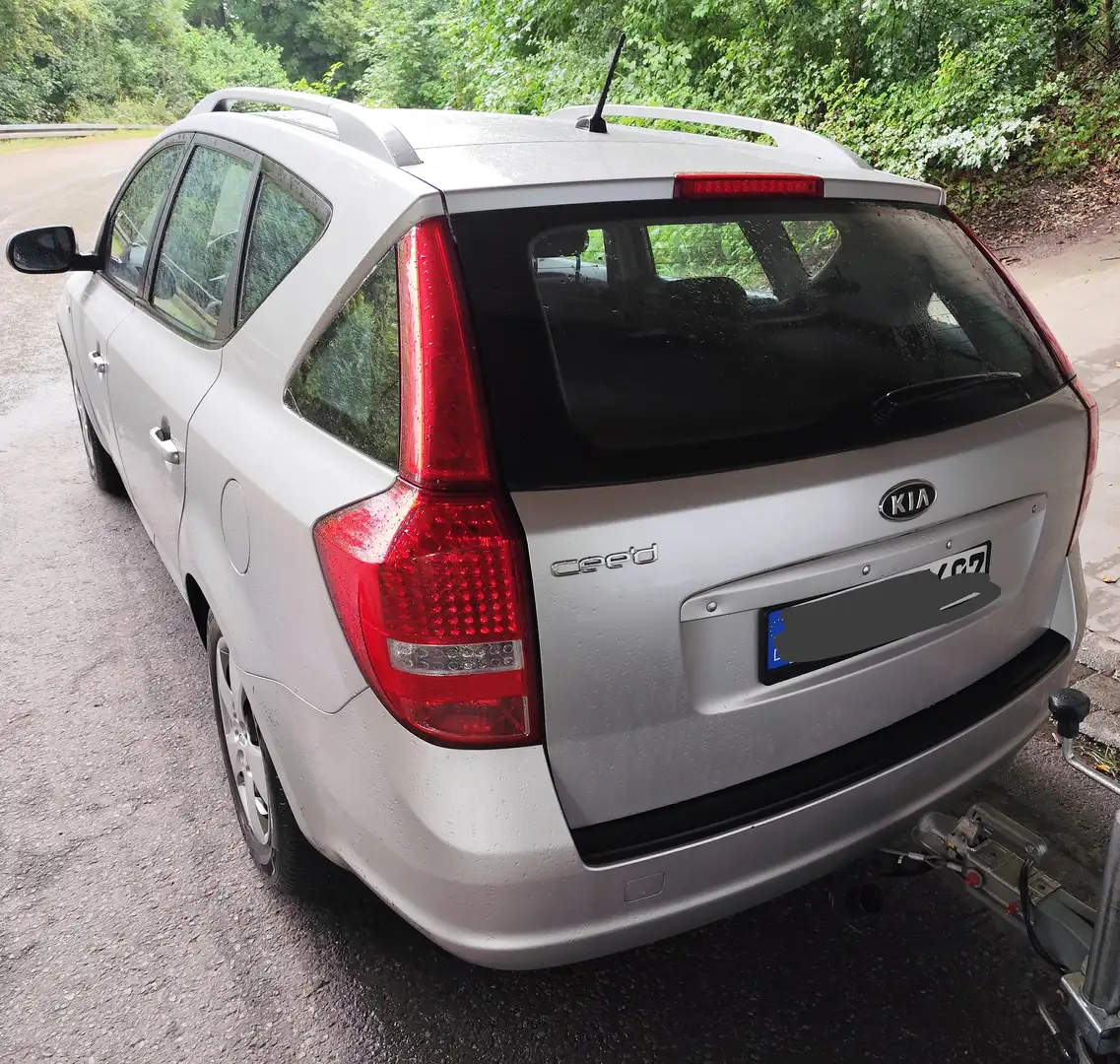 Kia Ceed SW / cee'd SW Ceed 1.4 CVVT SW ISGSpirit Grau - 2