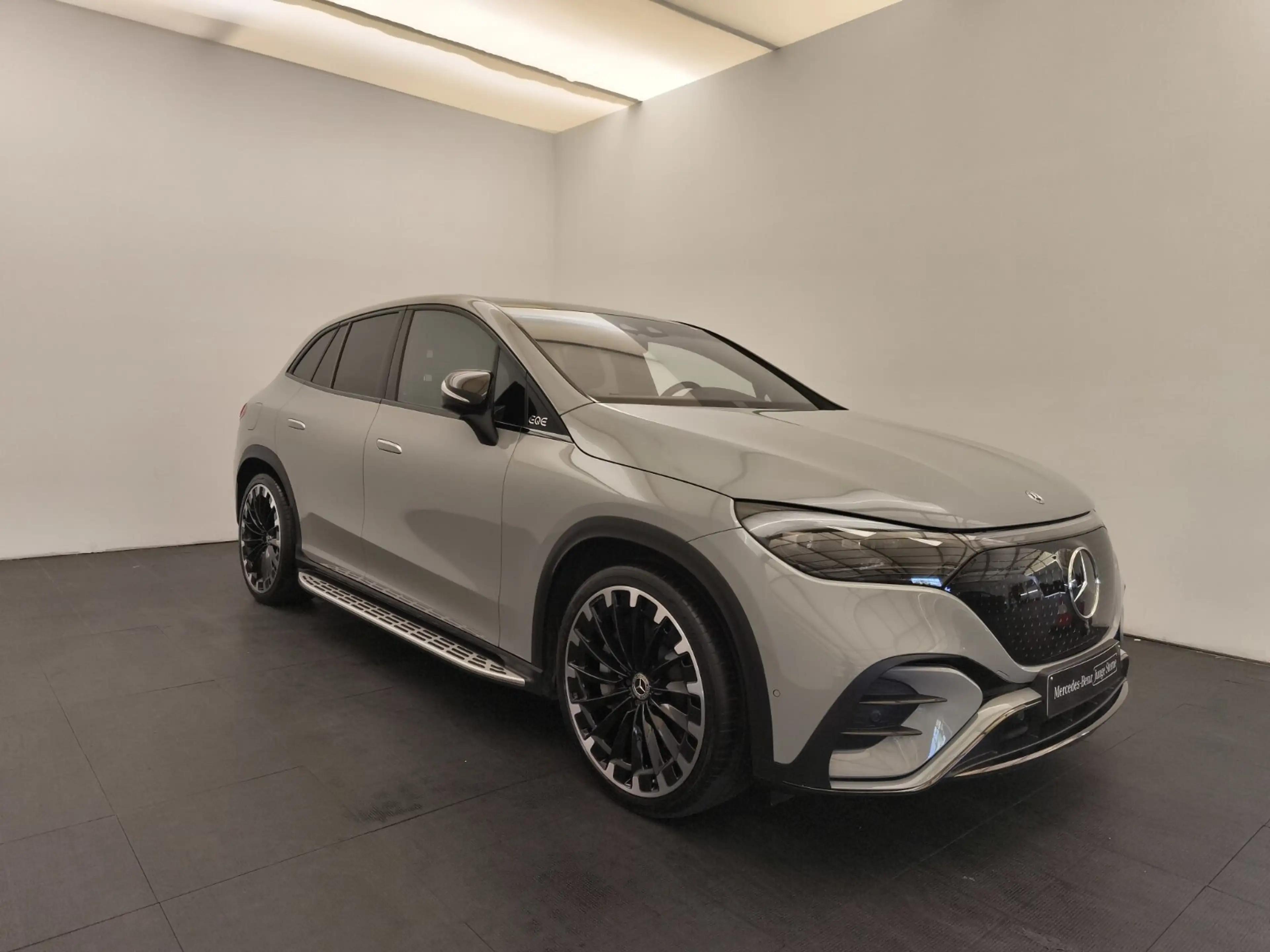 Mercedes-Benz EQE SUV EQE 500 4M SUV AMG Prem Pano Distr 360 Night AHK — photo 3