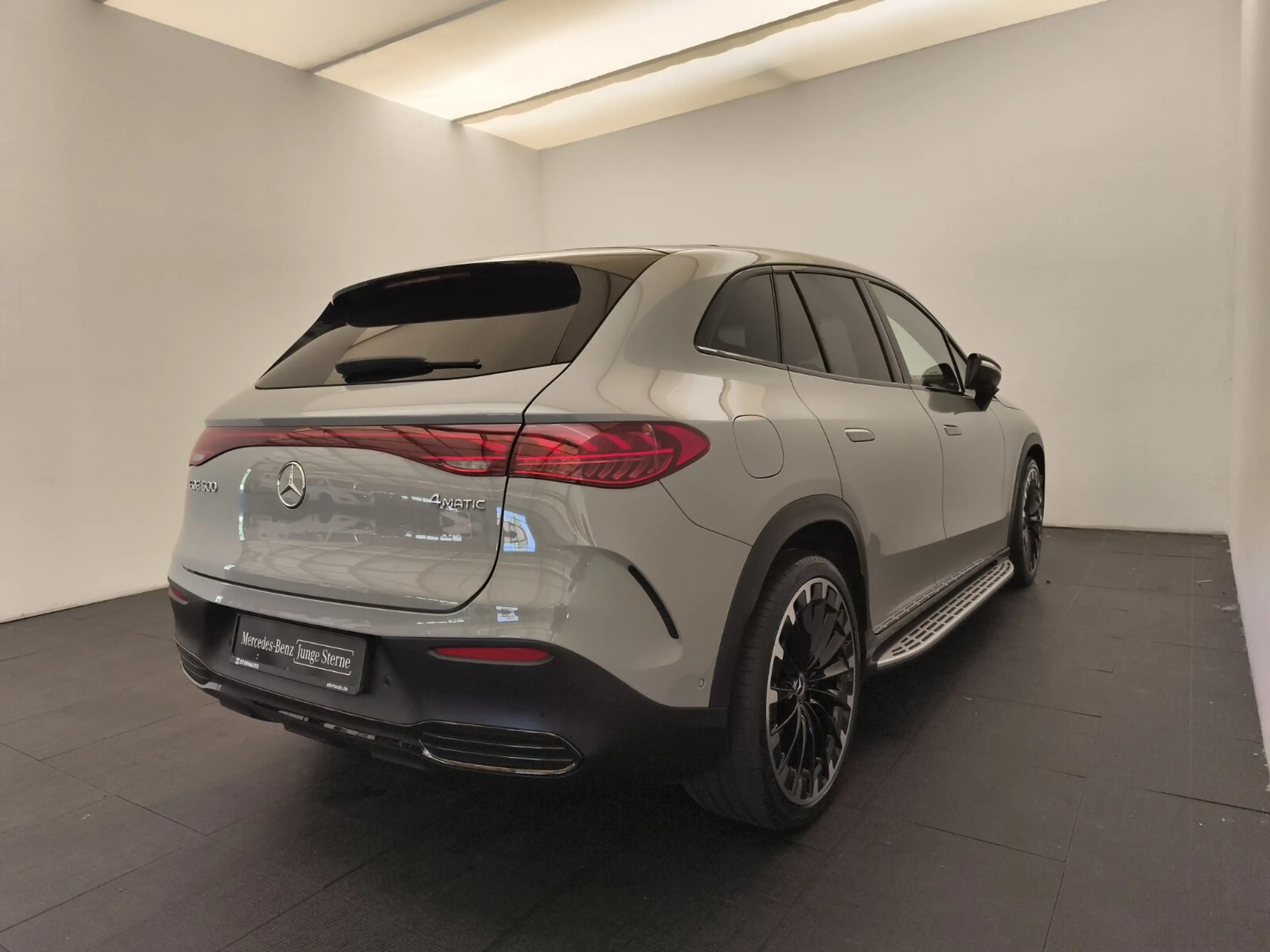 Mercedes-Benz EQE SUV EQE 500 4M SUV AMG Prem Pano Distr 360 Night AHK — photo 6