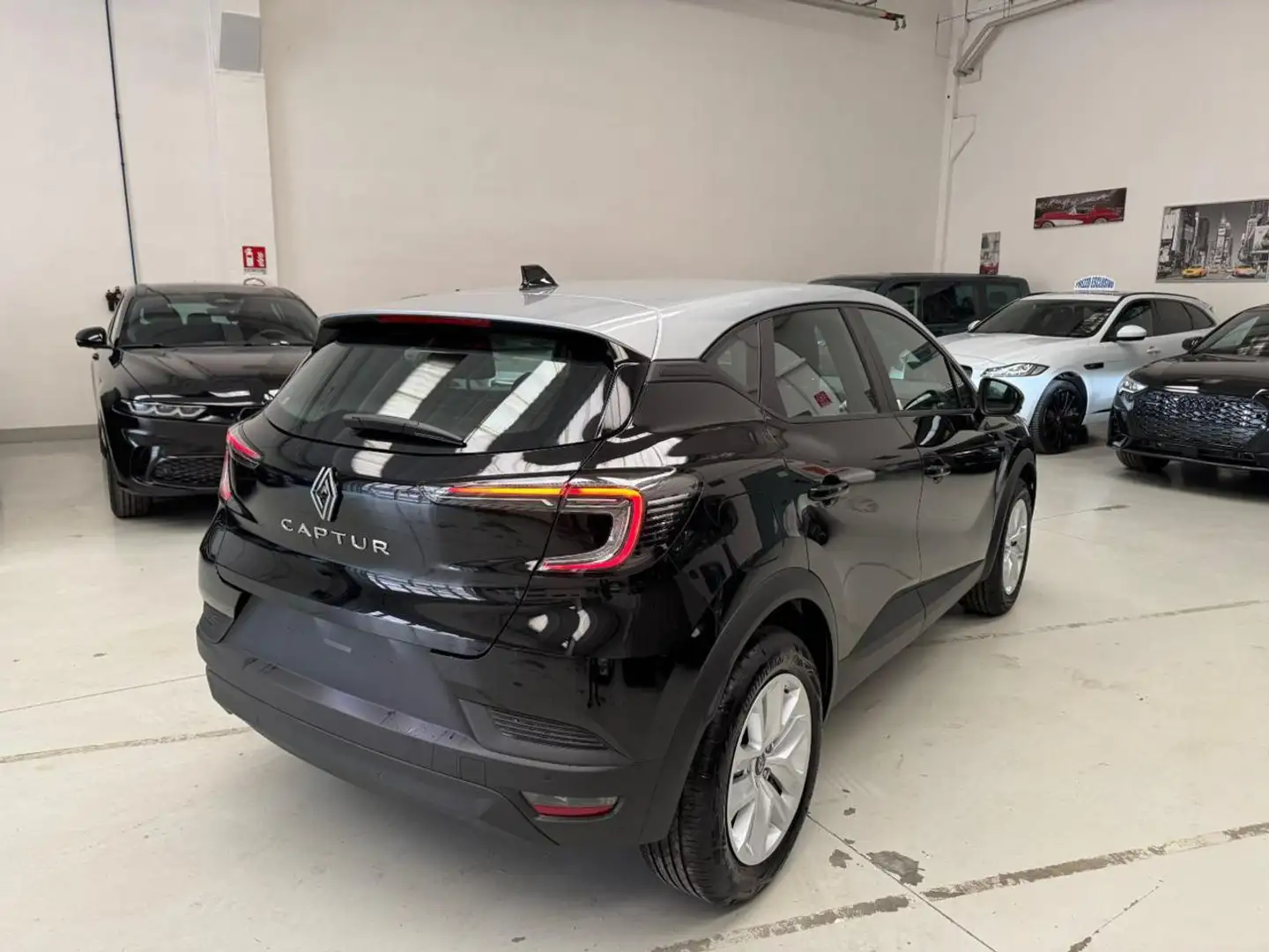 Renault Captur ECO-G 100 CV Evolution Zwart - 1