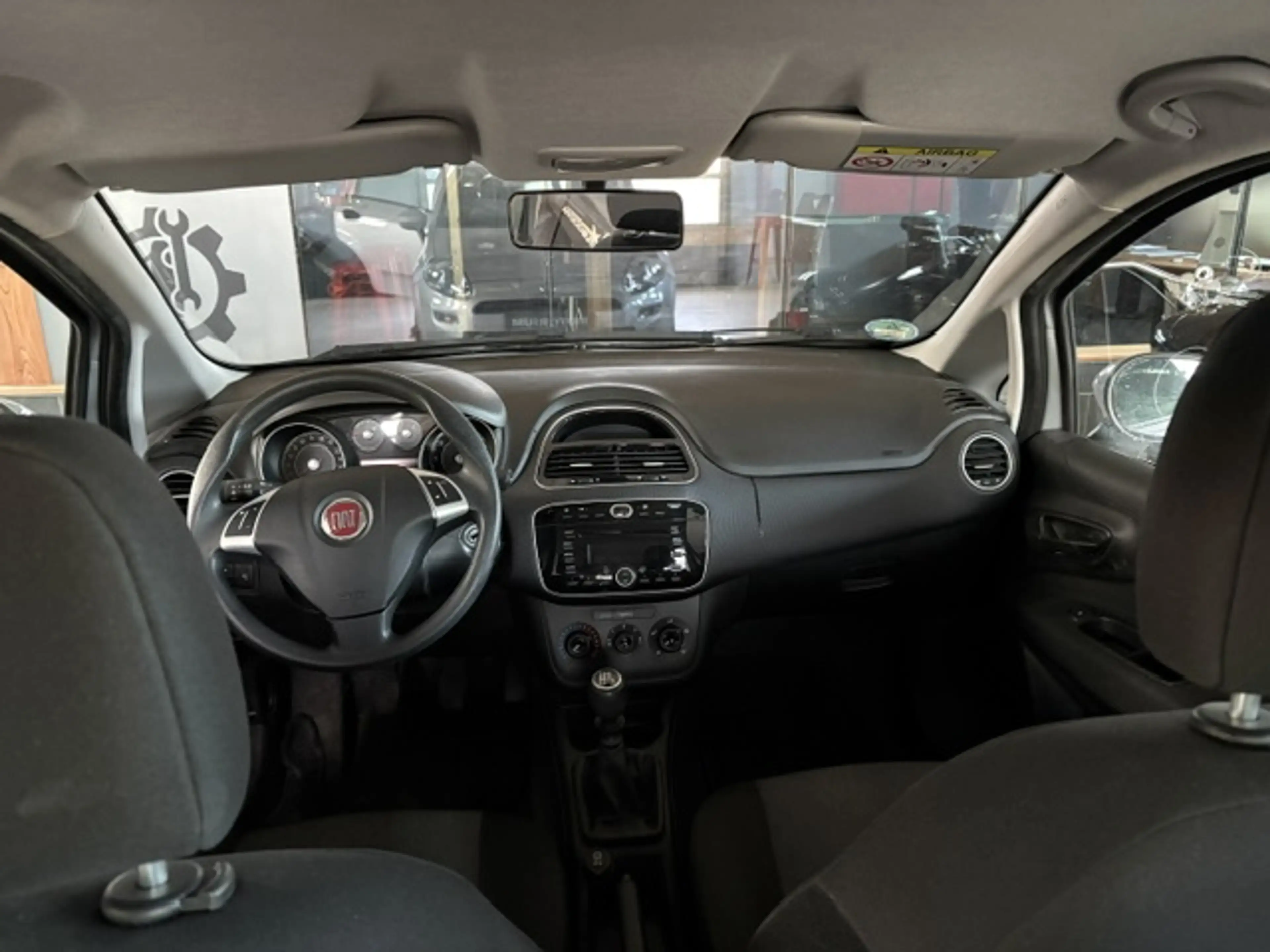 Fiat Punto MYSTYLE~wenig KM~Klima — photo 12