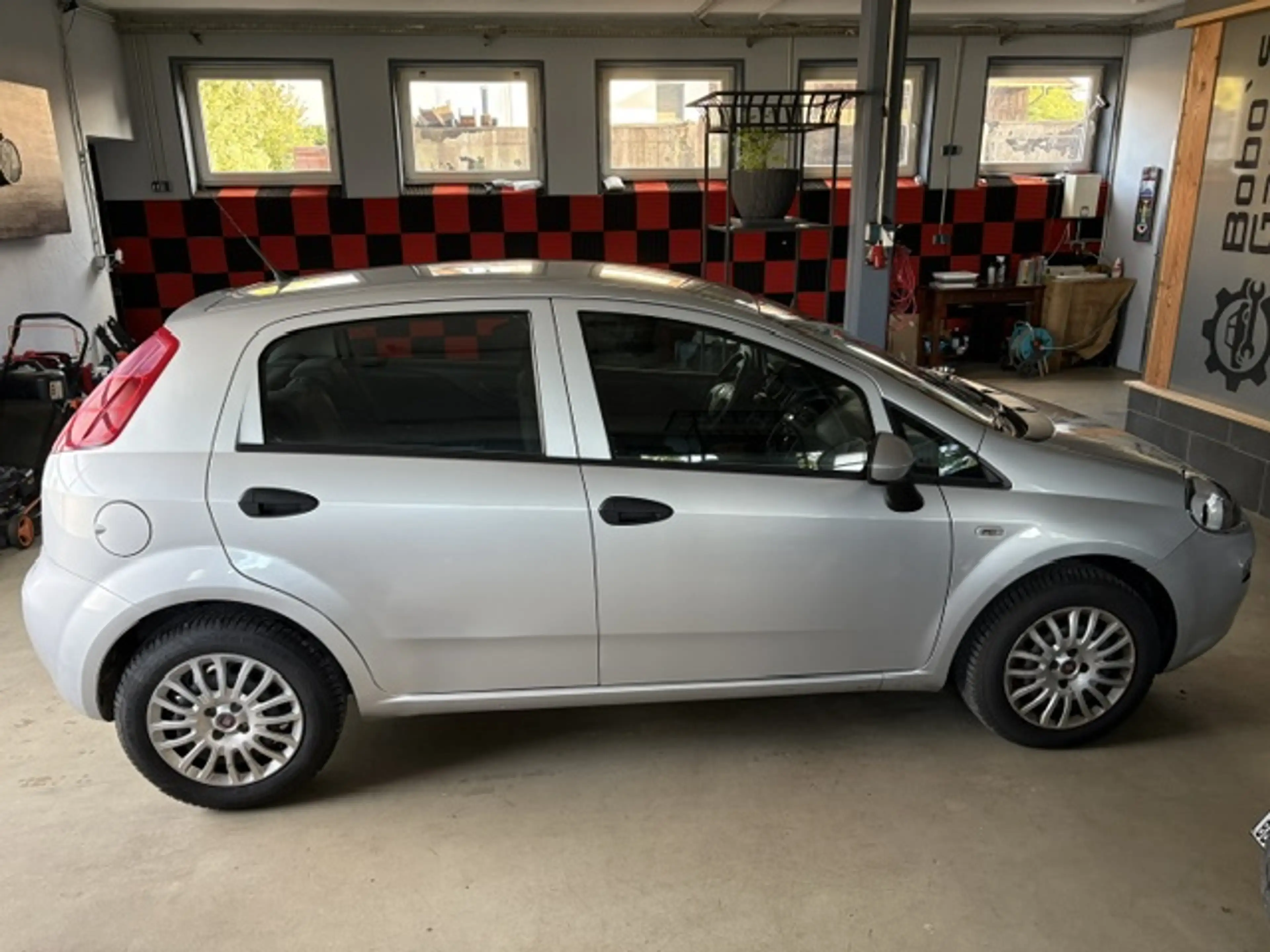 Fiat Punto MYSTYLE~wenig KM~Klima — photo 8