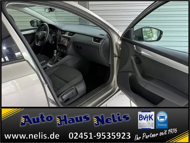 Skoda Octavia view 30