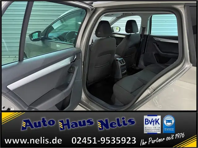 Skoda Octavia view 16