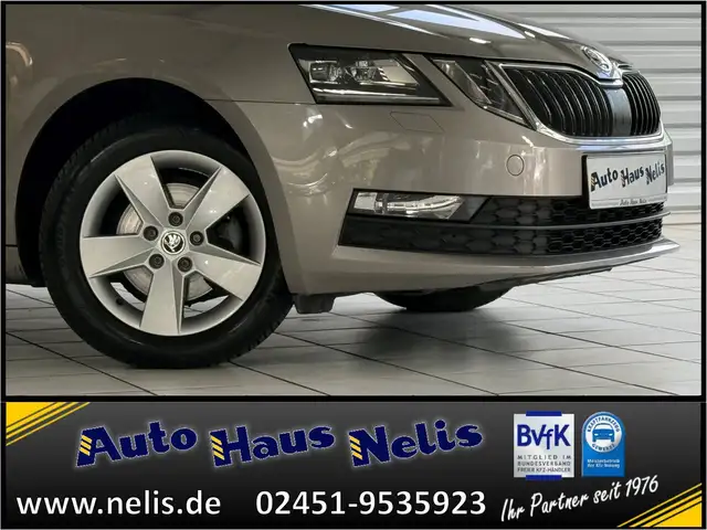 Skoda Octavia view 2