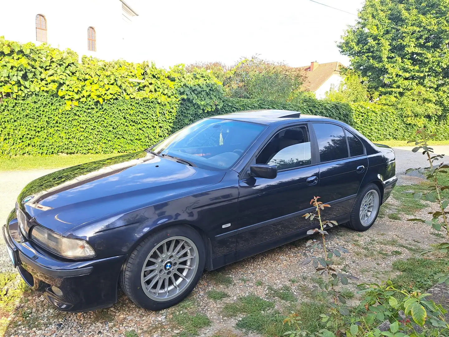 BMW 528 528i - 1