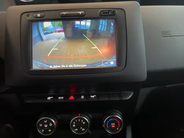 Dacia Duster view 12