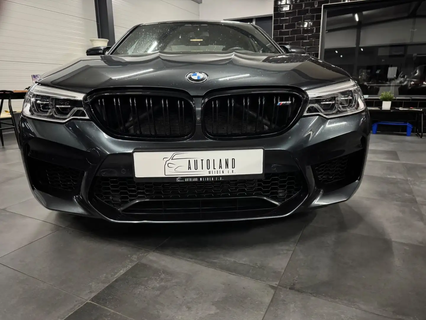 BMW M5 Baureihe M5 Lim. Grau - 2