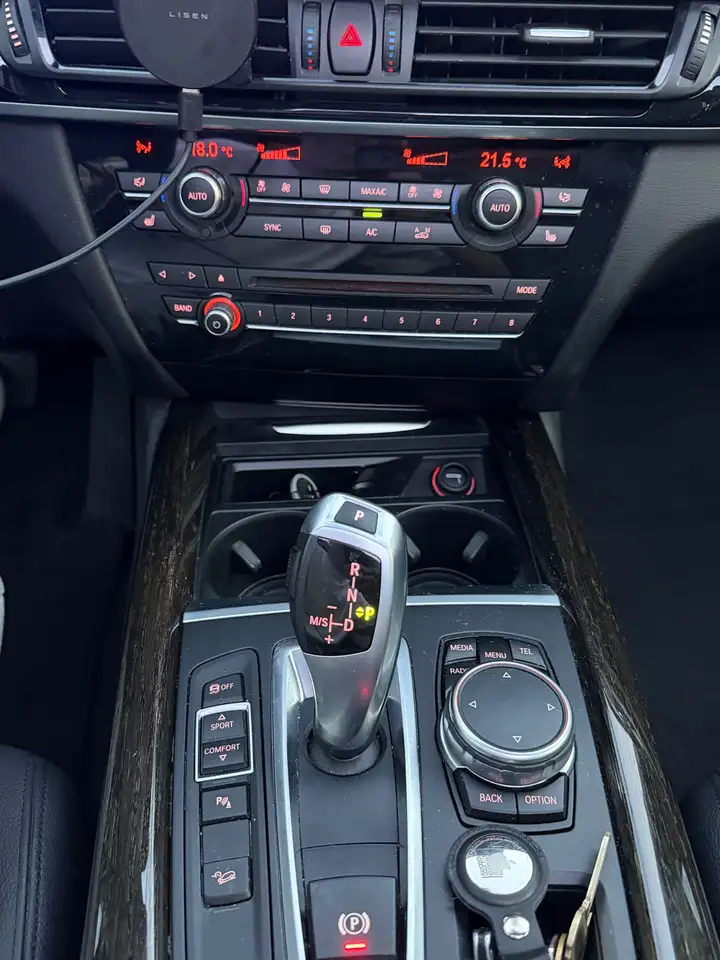 BMW X5 снимка BMW X5
