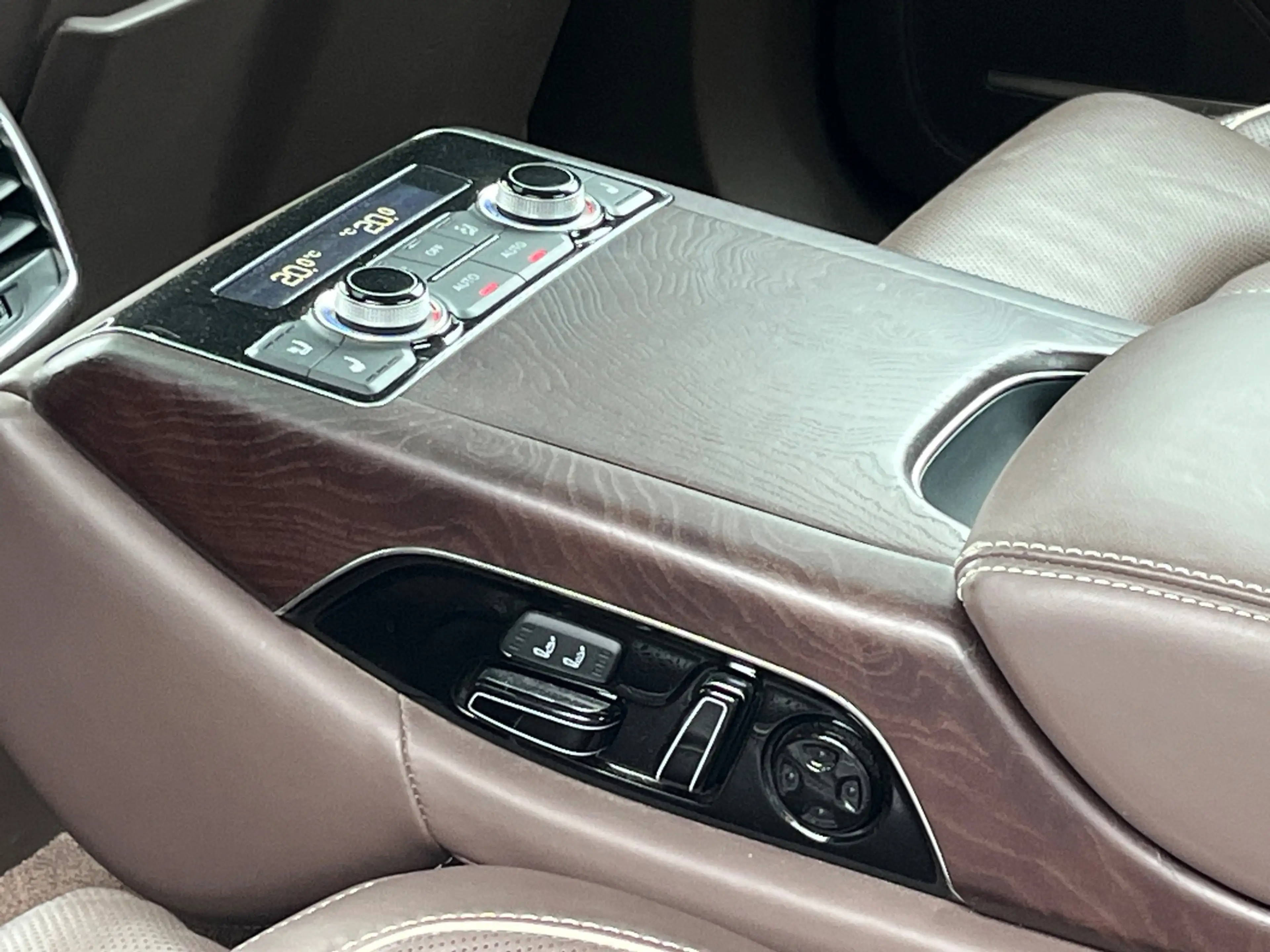 Audi A8 3.0 TFSI 290pk Quattro Pro Line+ | Youngtimer | Sc — photo 26