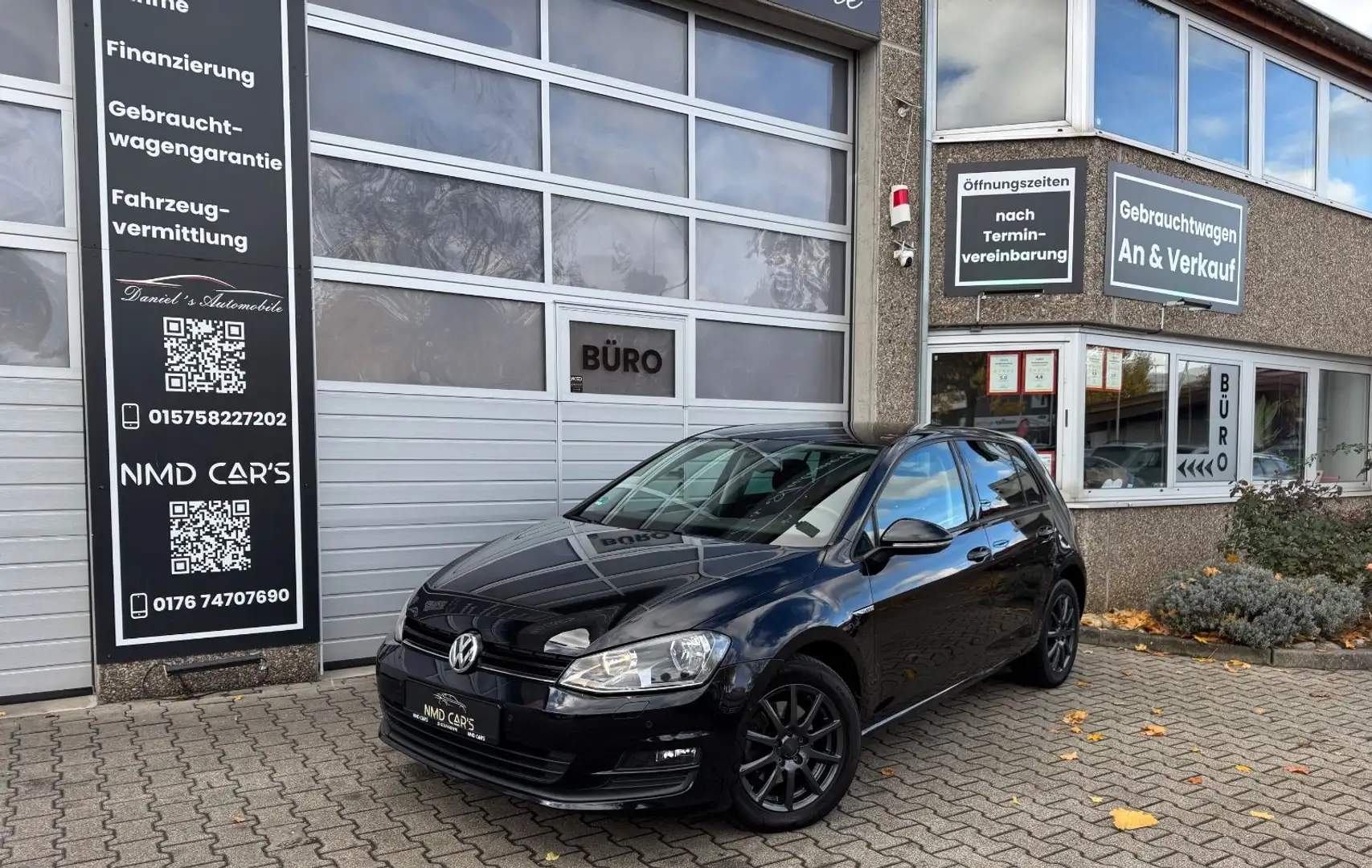 Volkswagen Golf VII Lim. Cup BMT AUTOMATIK/PDC/TEMPOMAT Schwarz - 1