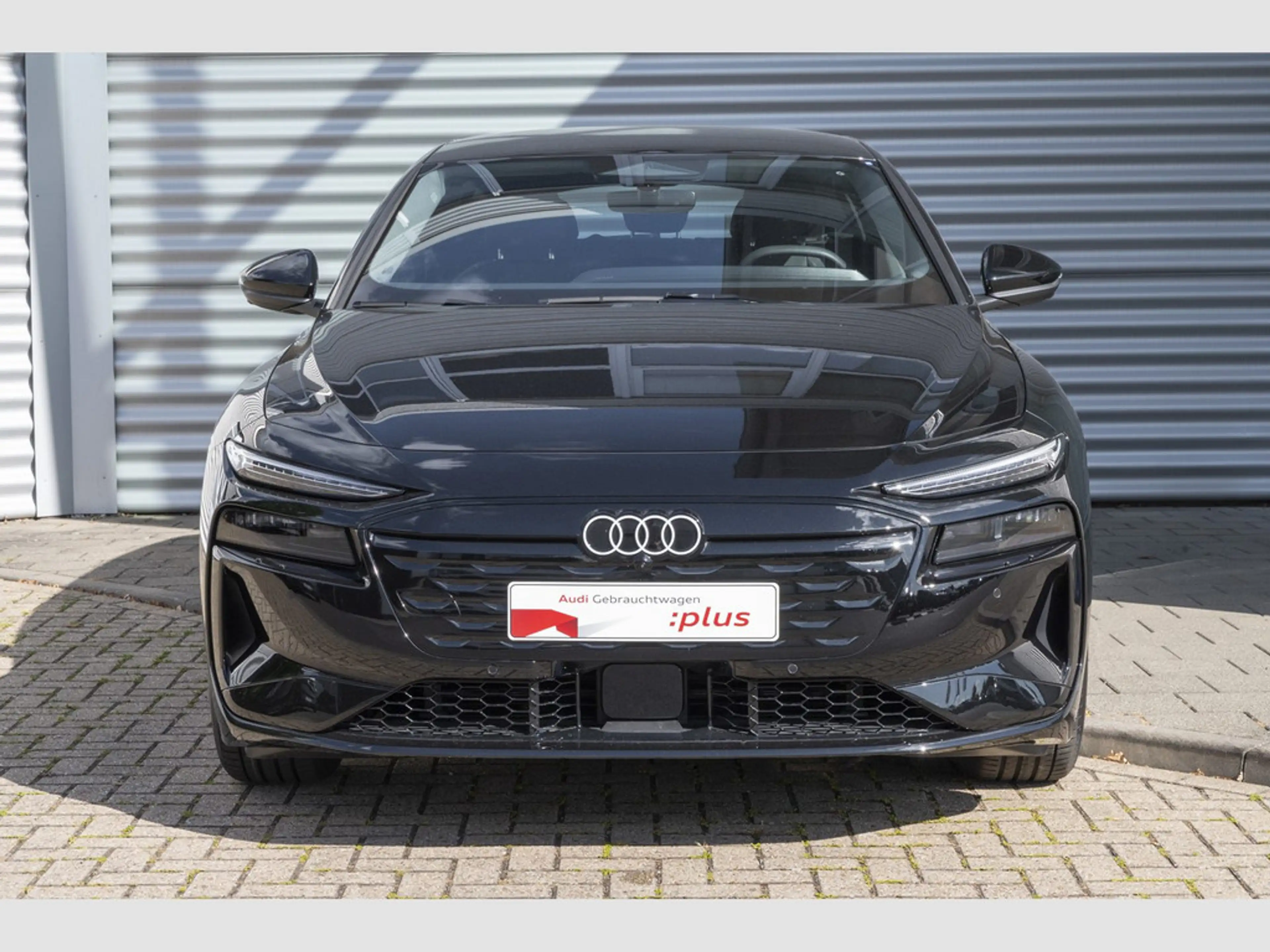 Audi A6 e-tron — photo 4