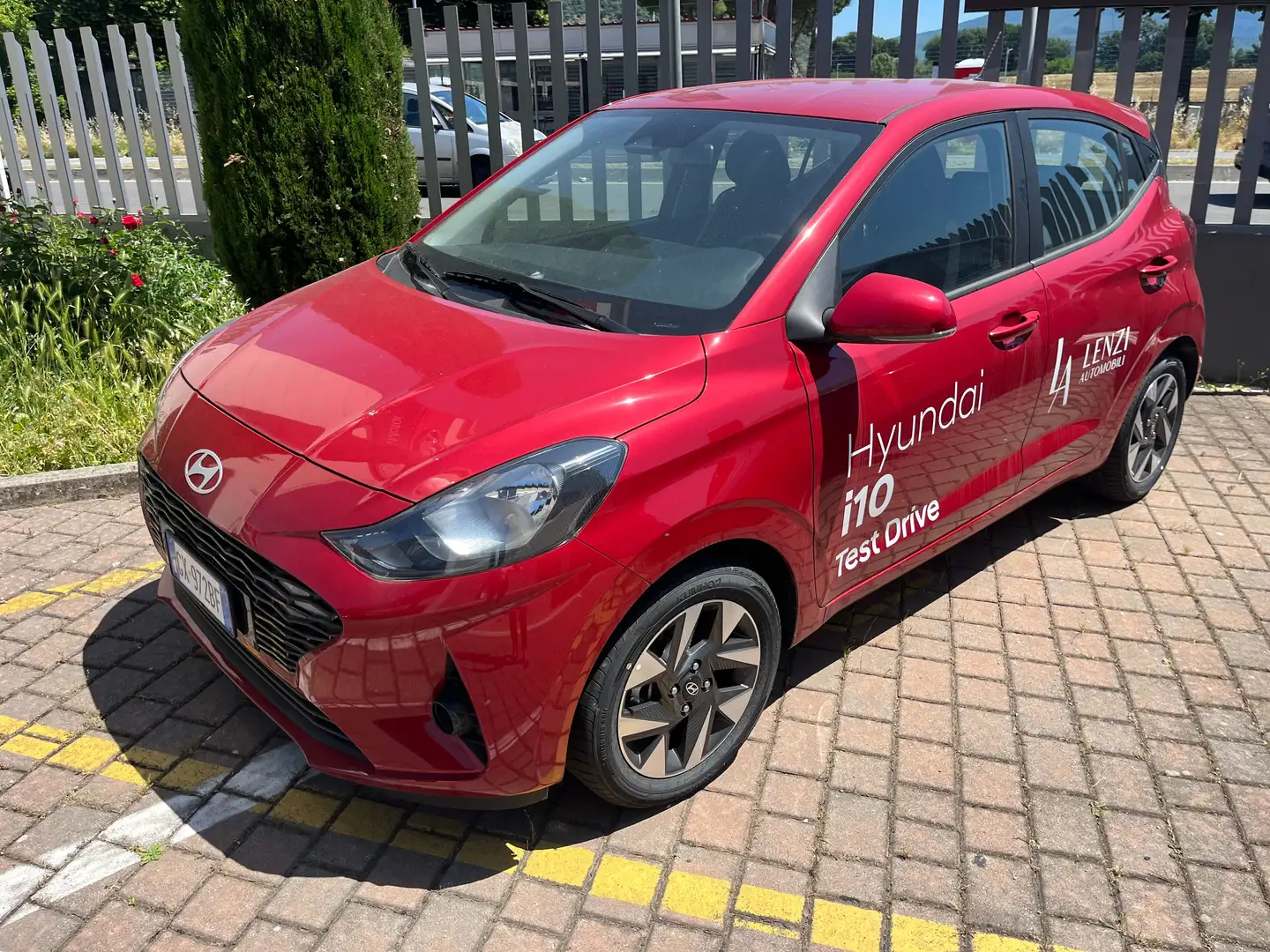Hyundai i10 i10 1.0 mpi Connectline 63cv Rosso - 1