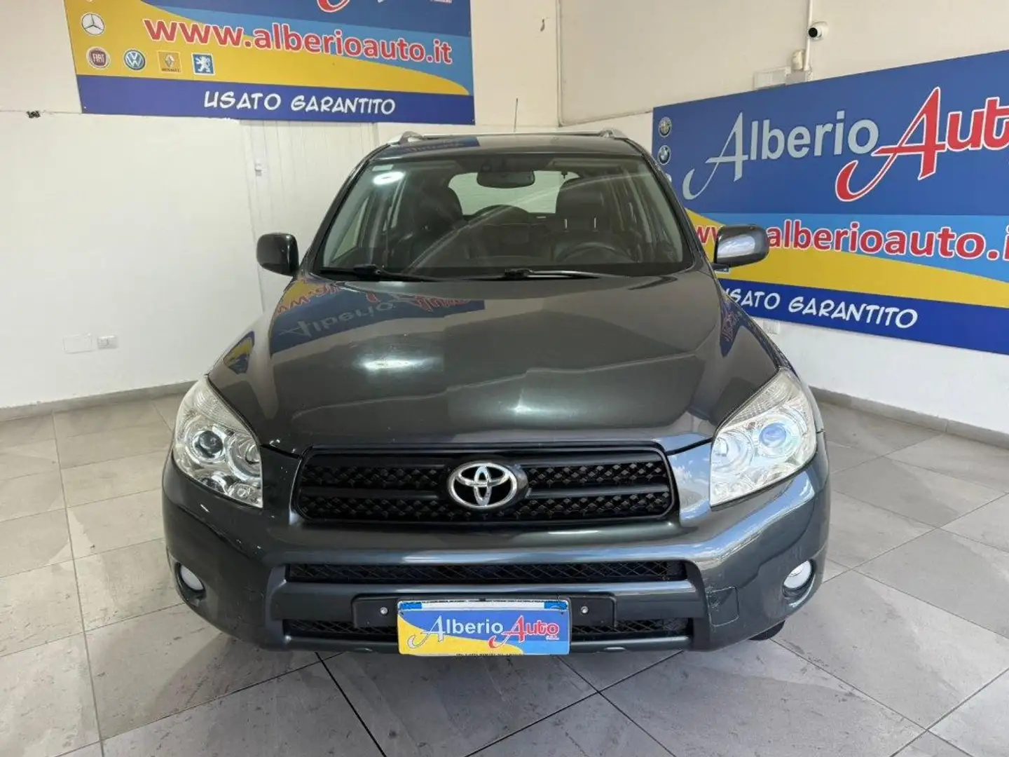 Toyota RAV 4 MY23 RAV4 2.2 D-4D 136 CV Luxury Gris - 2