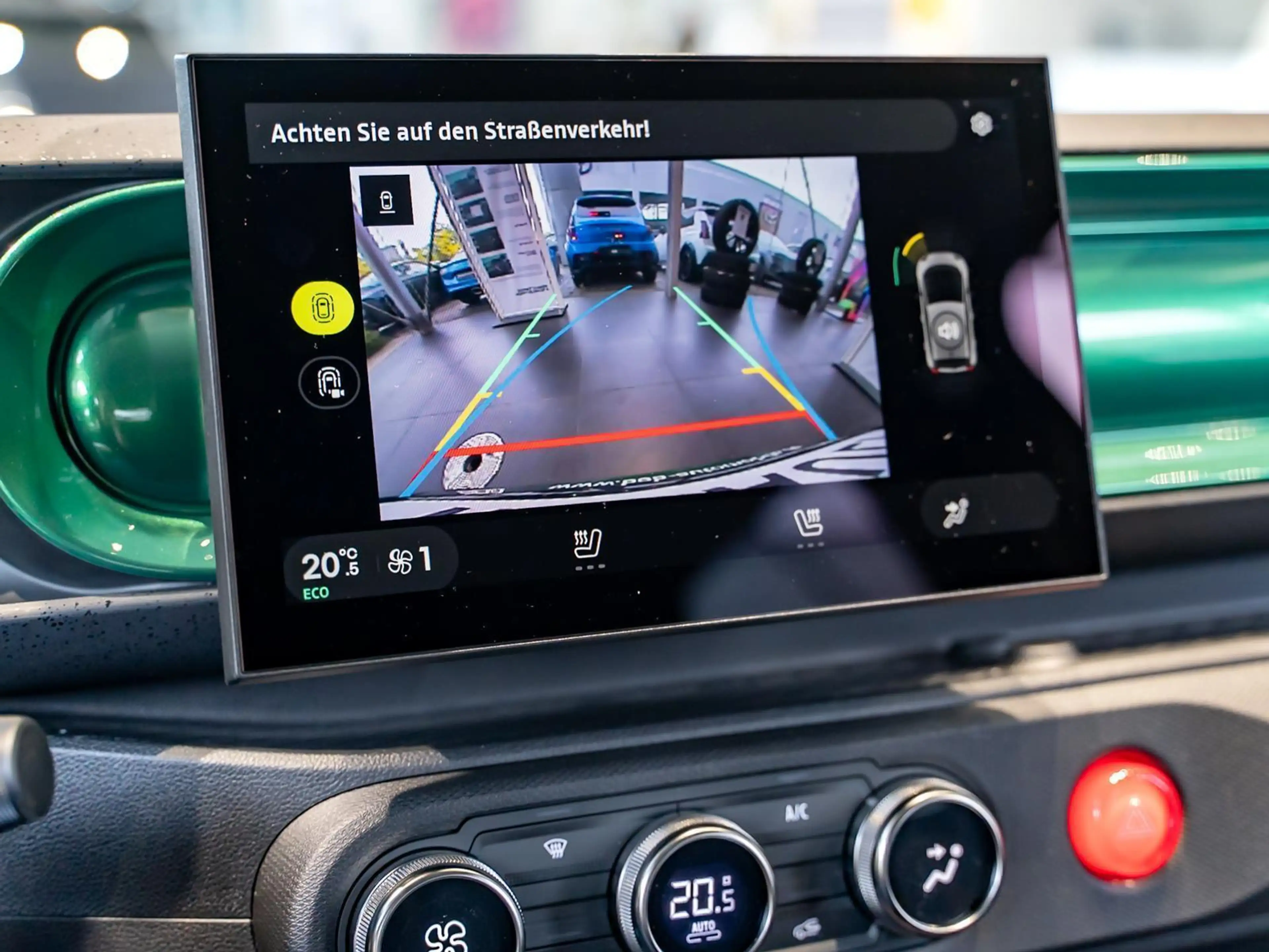 Renault Twingo E-TECH Techno NAVI SHZ PDC RFK BT TWA EPA — photo 13