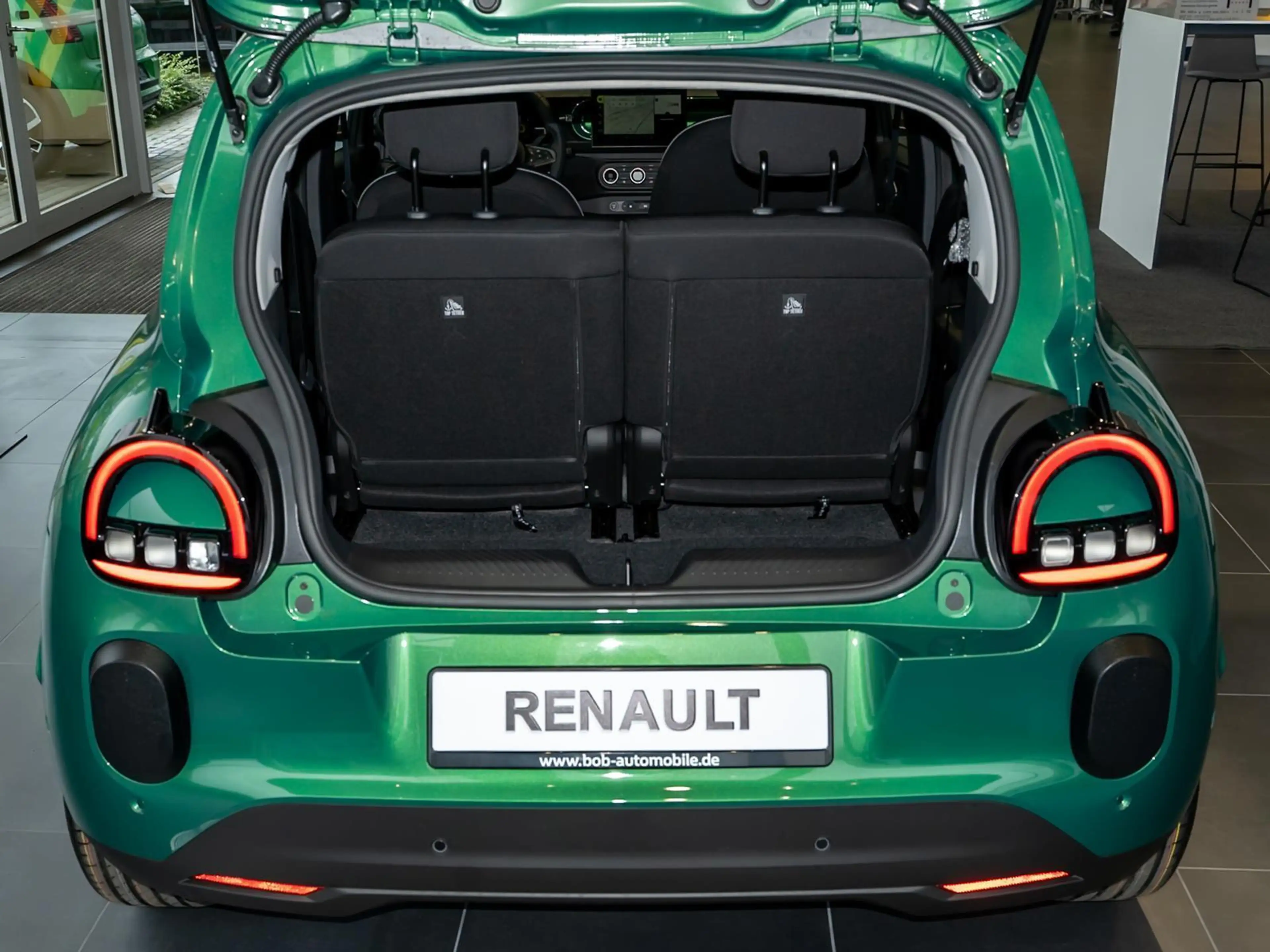 Renault Twingo E-TECH Techno NAVI SHZ PDC RFK BT TWA EPA — photo 8