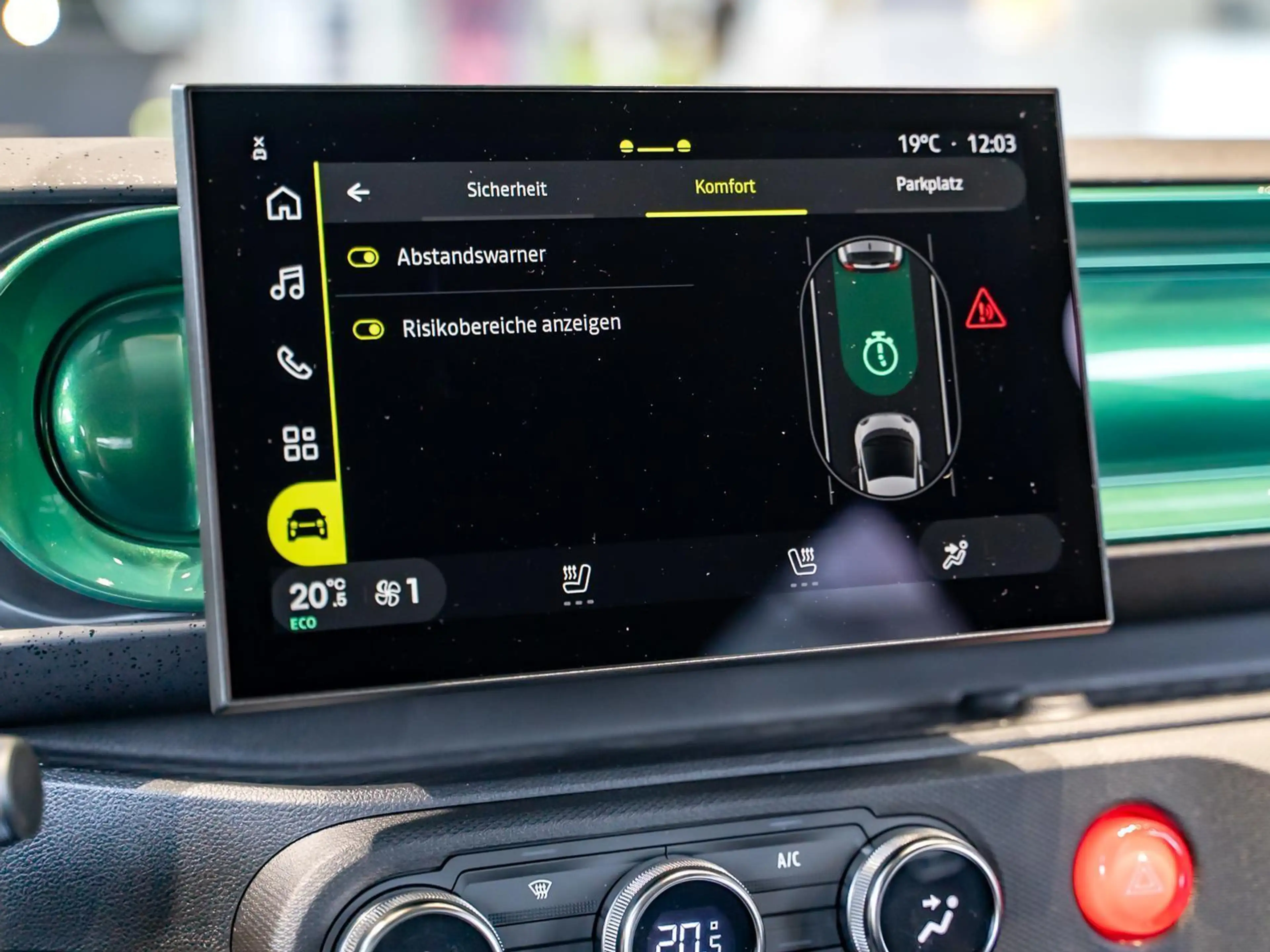 Renault Twingo E-TECH Techno NAVI SHZ PDC RFK BT TWA EPA — photo 12