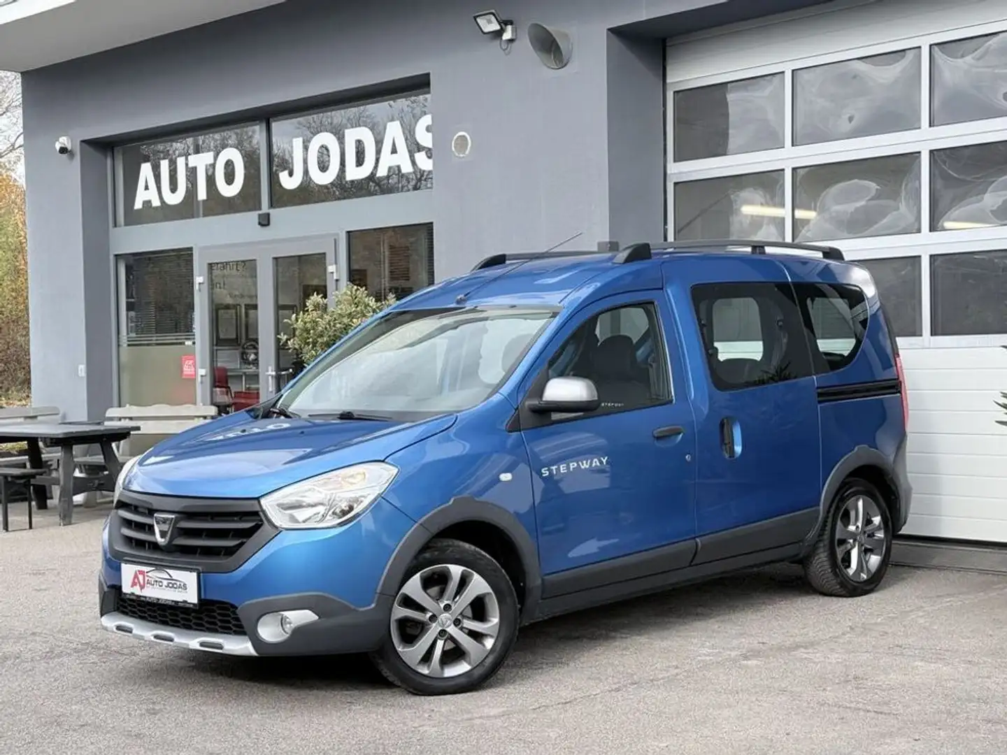 Dacia Dokker Stepway dCi 90 **Navigation/Sitzheizung** Blau - 2