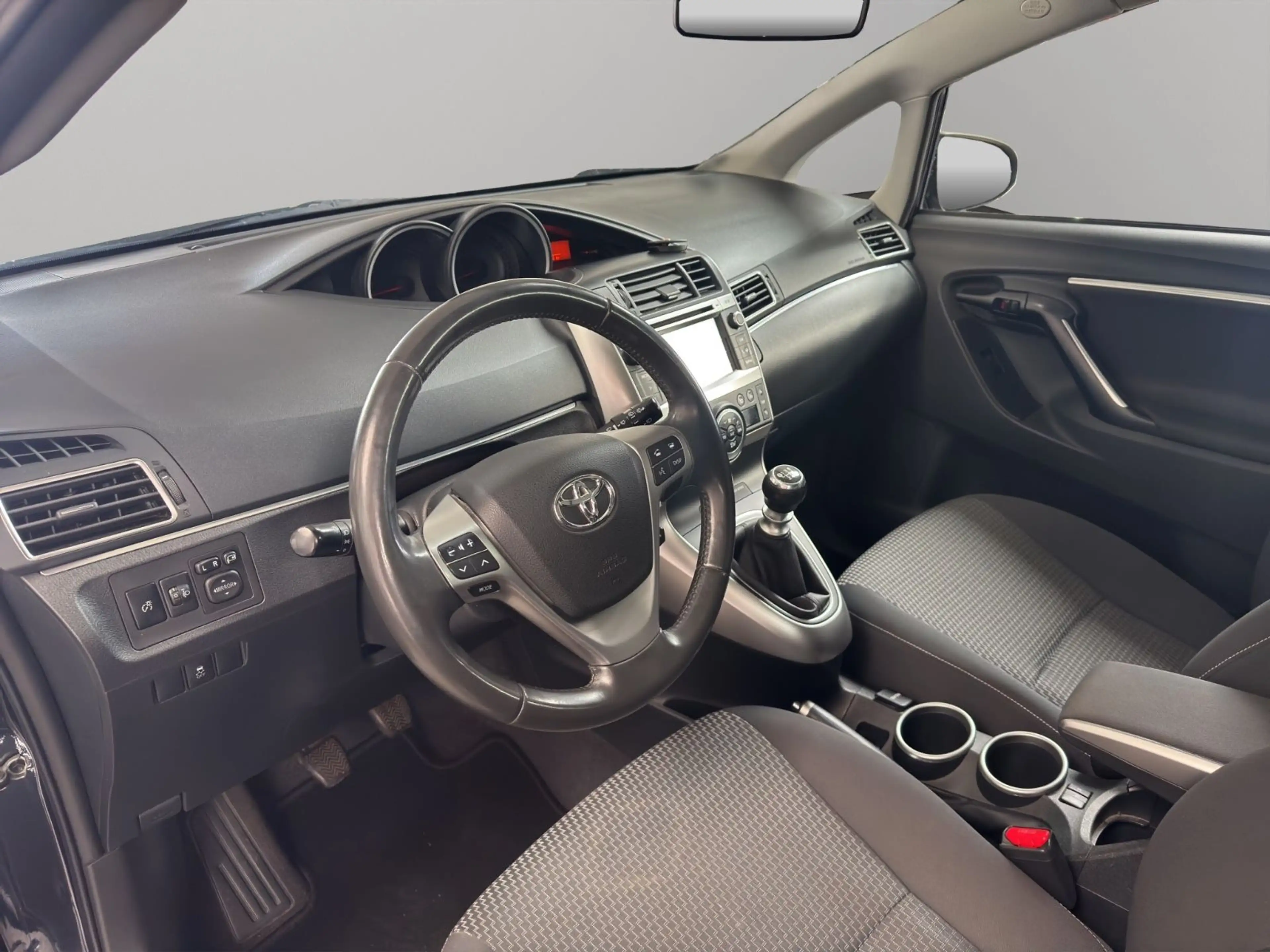 Toyota Verso SkyView Edition KAMERA/PANO/SCHECKHEFT — photo 8