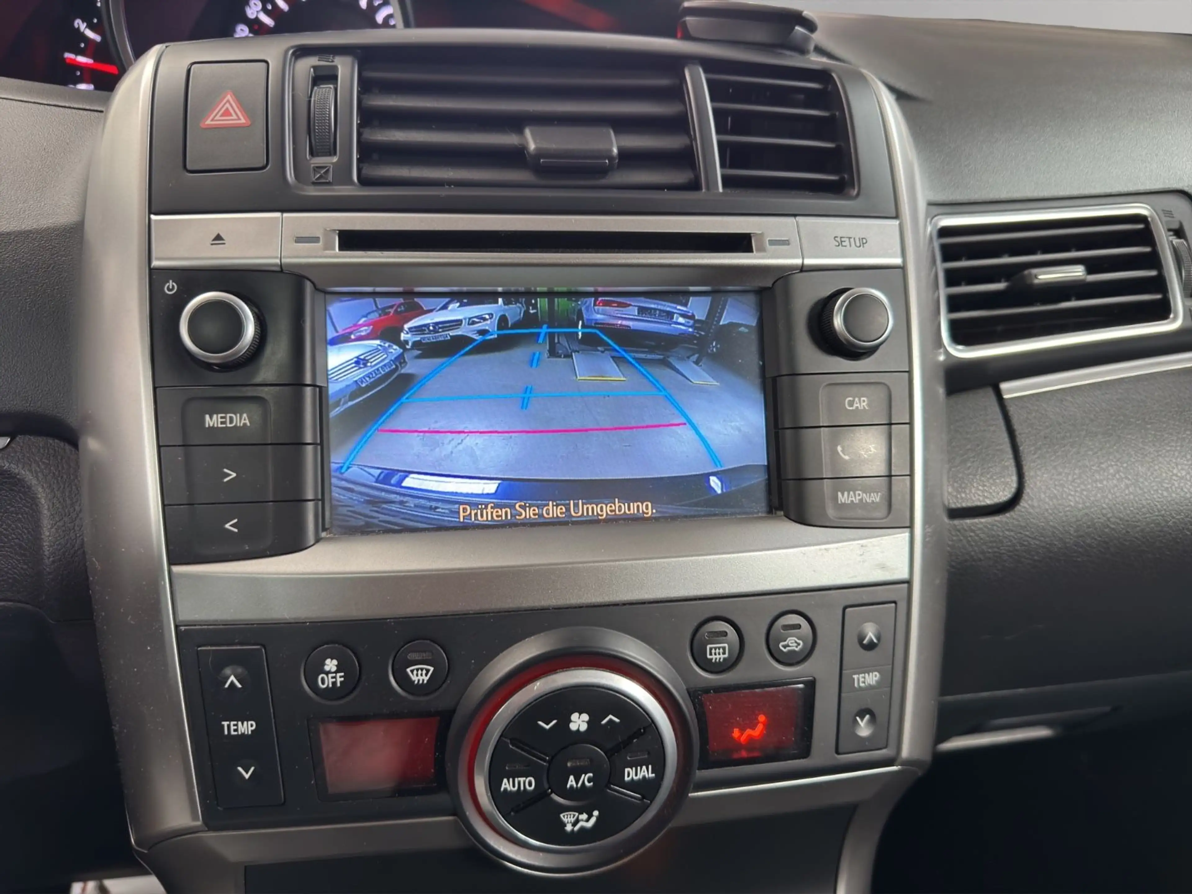 Toyota Verso SkyView Edition KAMERA/PANO/SCHECKHEFT — photo 11