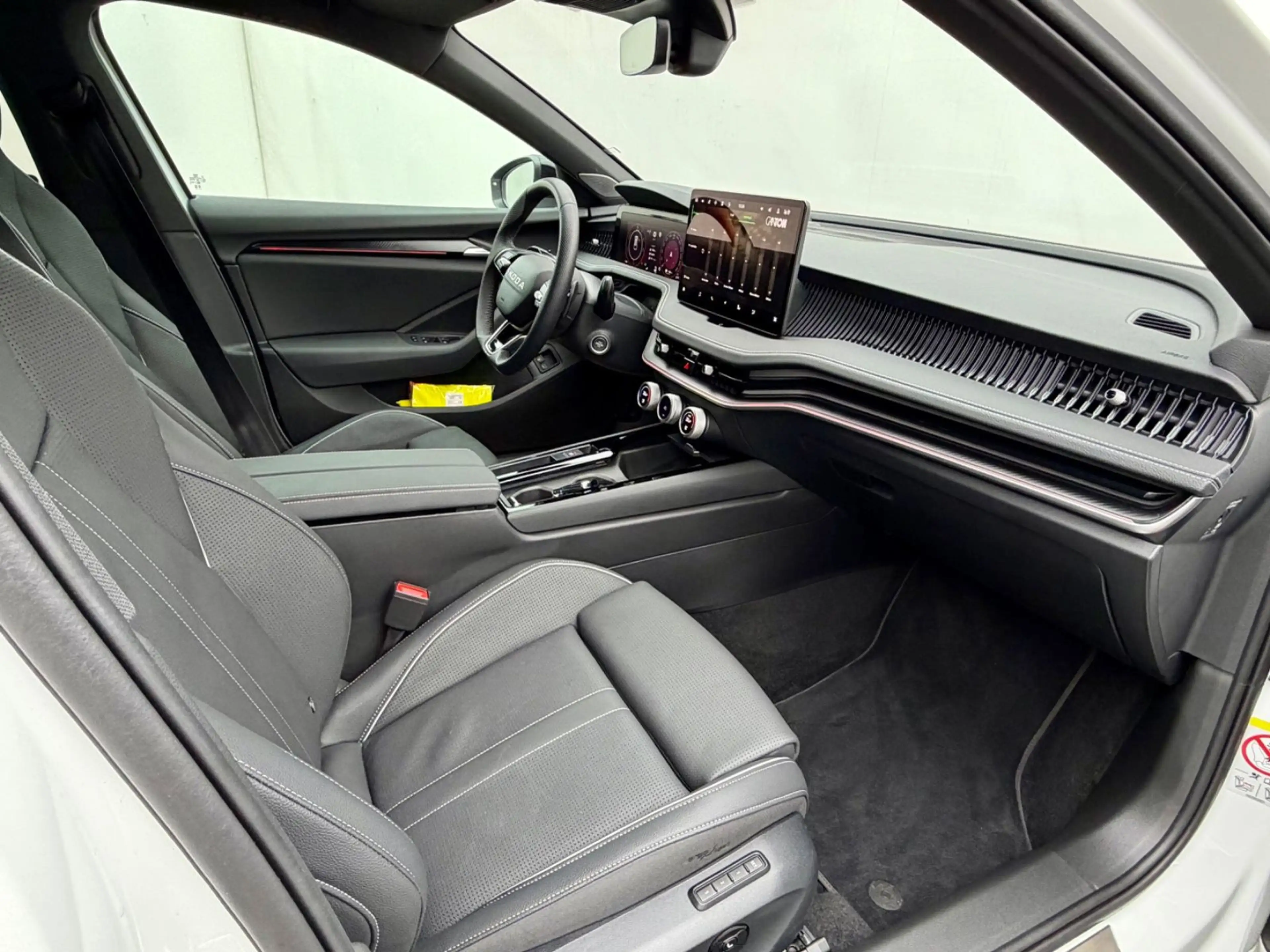 Skoda Superb Kombi 1.5 TSI iV Sportline*AHK* — photo 9