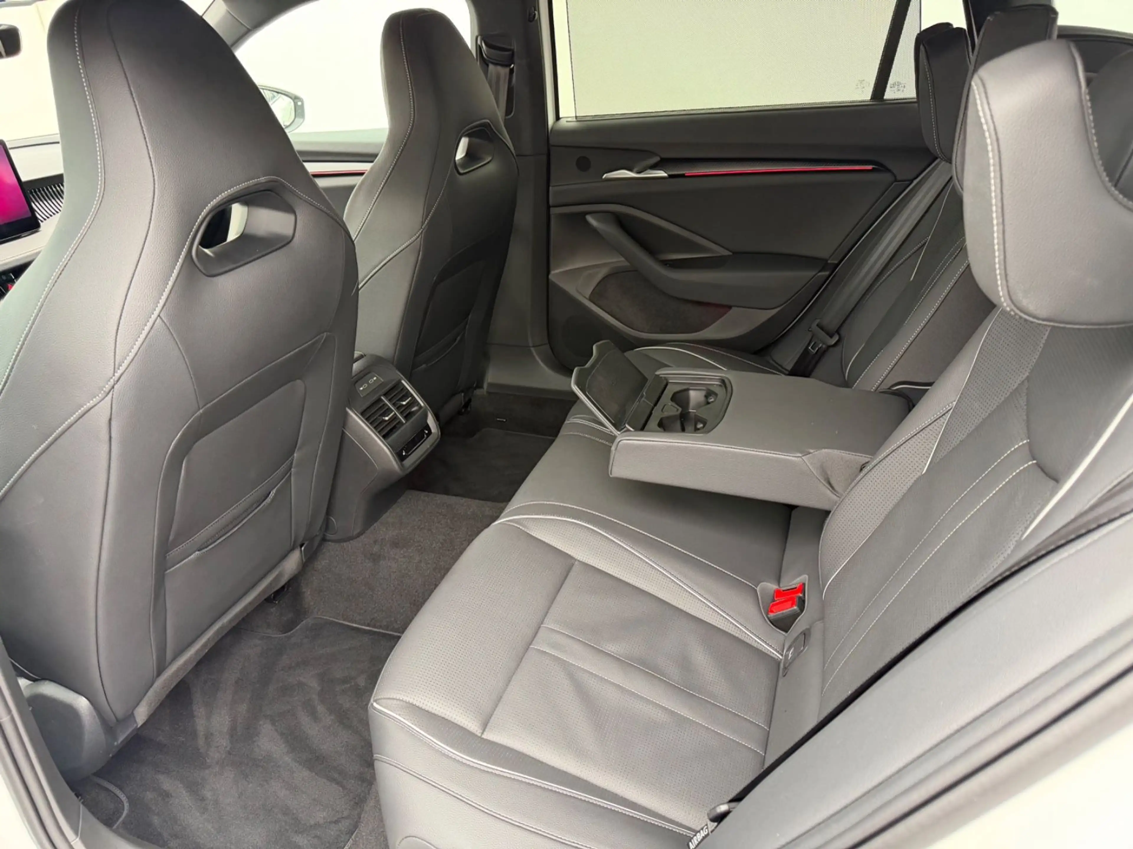 Skoda Superb Kombi 1.5 TSI iV Sportline*AHK* — photo 15
