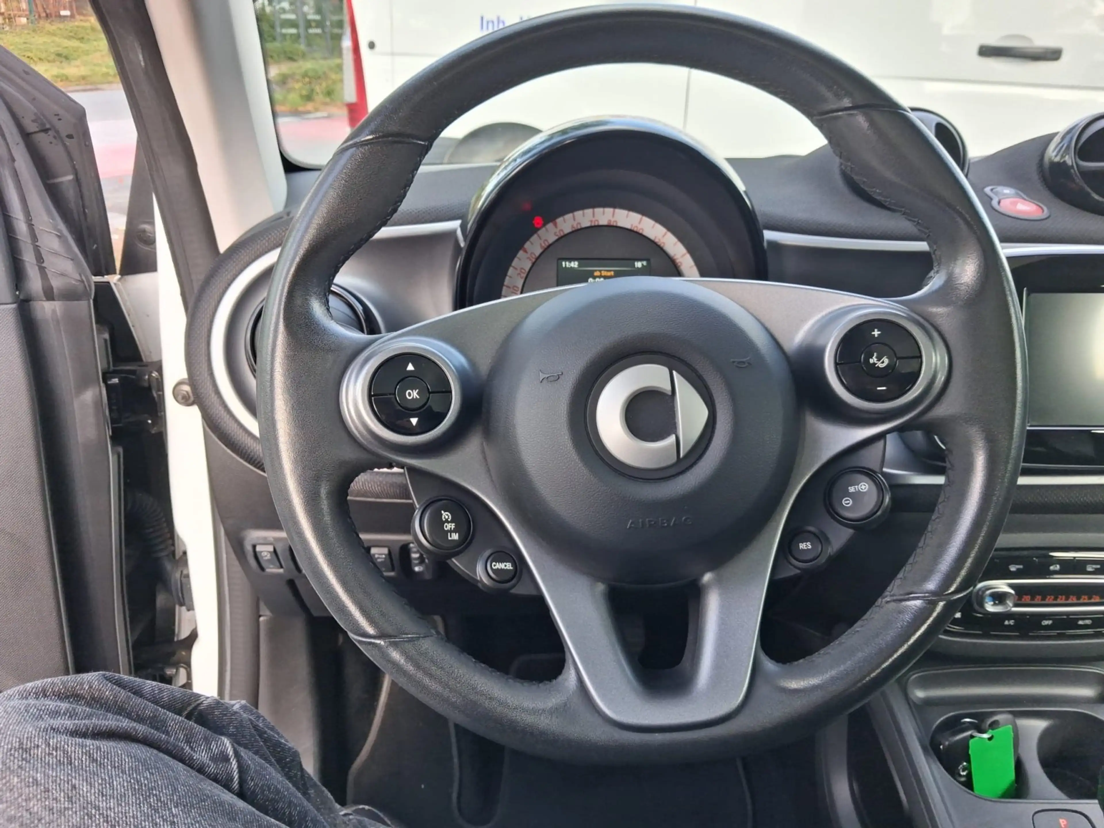 smart forTwo coupe passionTop Ausstattung — photo 9