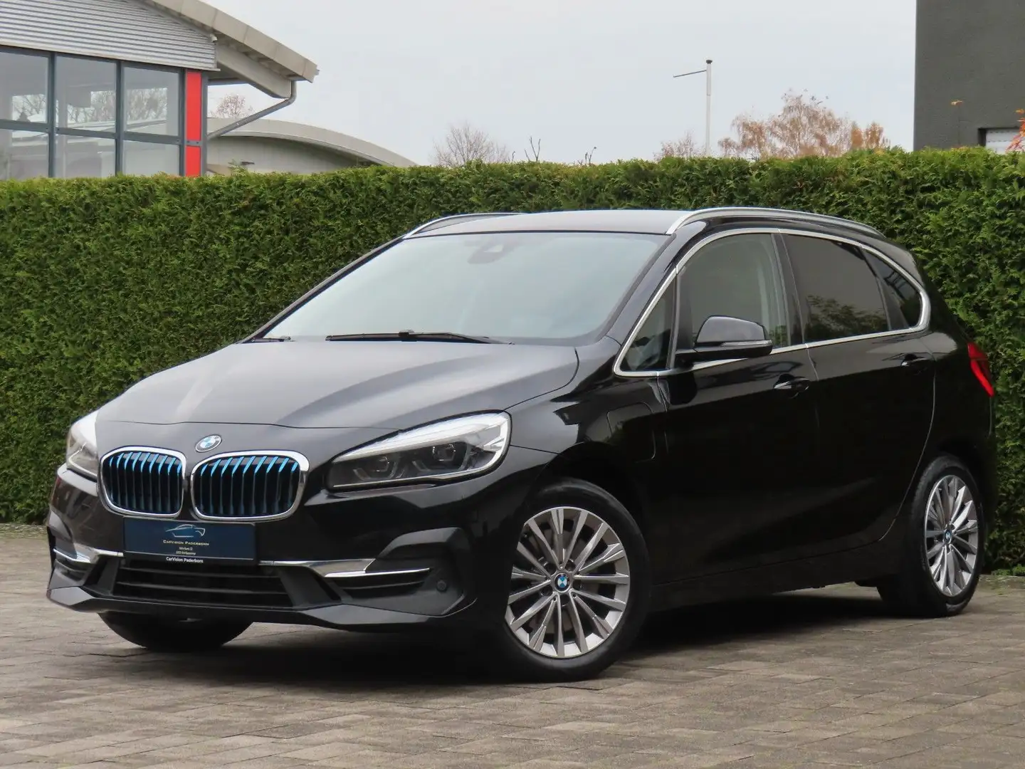 BMW 225 xe Active Tourer Luxury Line *Aut. / Leder* Schwarz - 1
