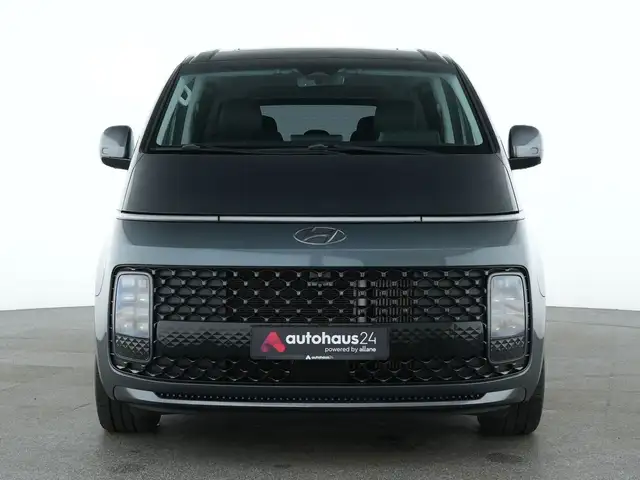Hyundai Staria view 2