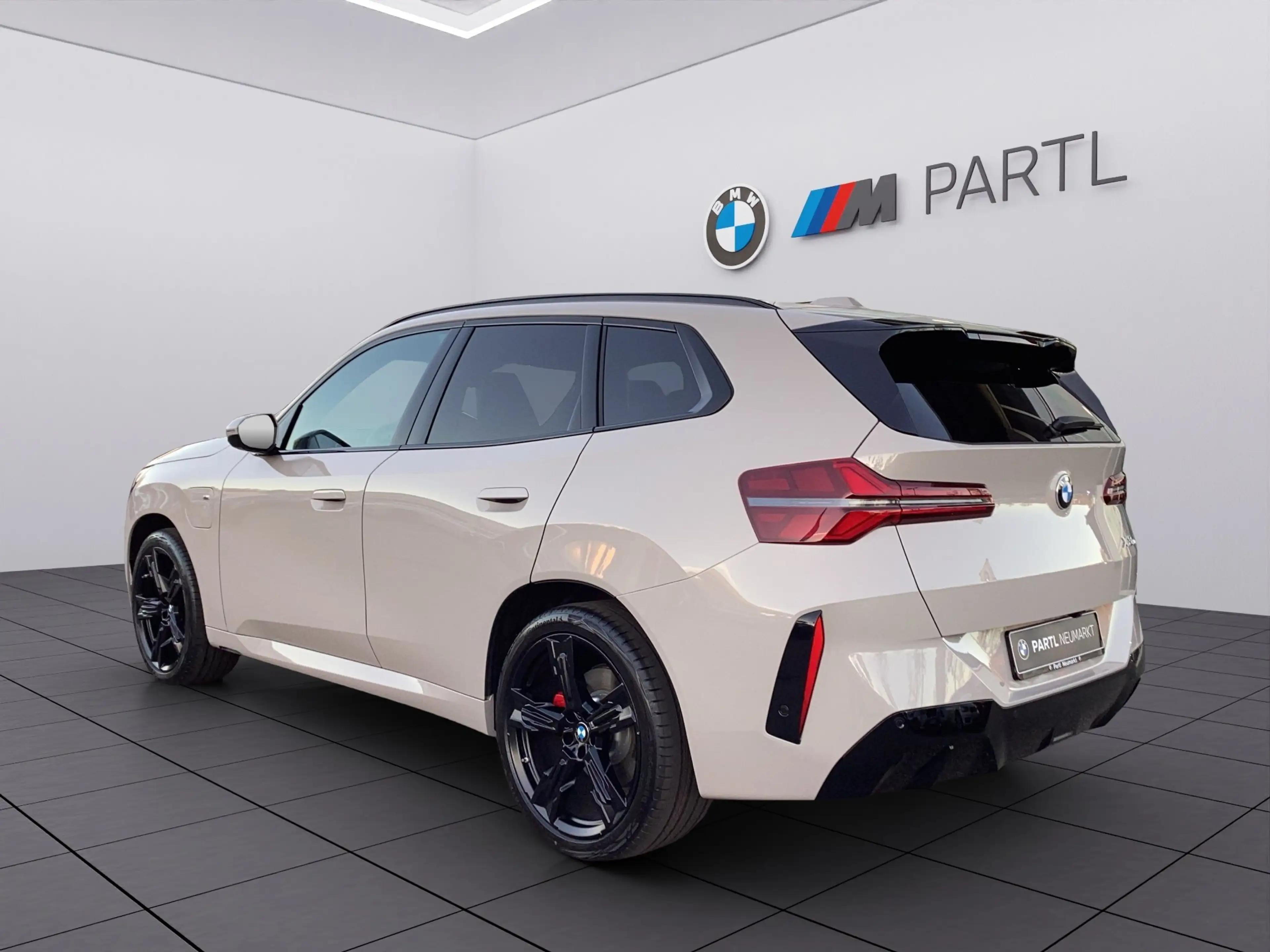 BMW X3 30e xDrive M-Paket AHK Pano HK — photo 3