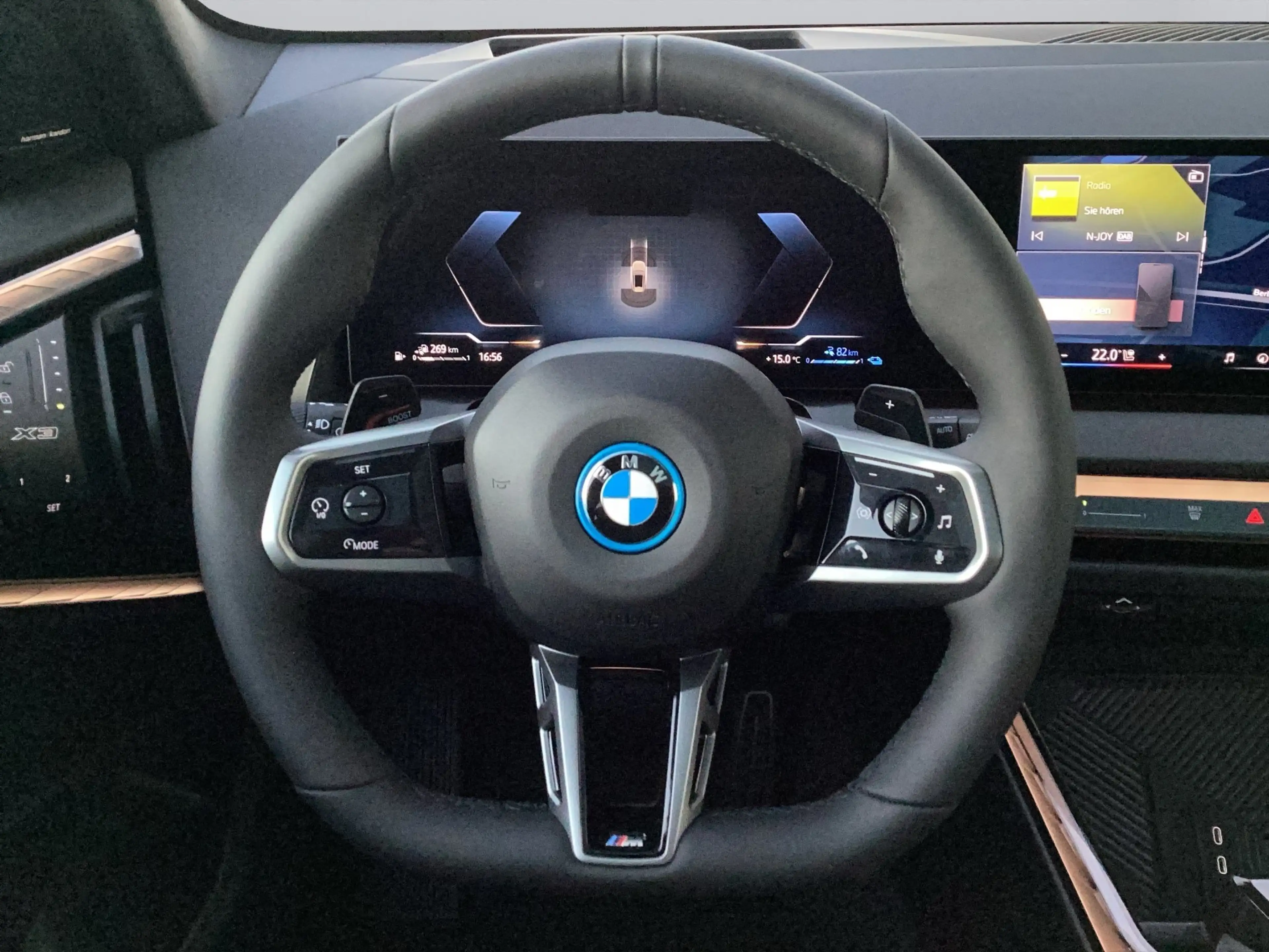 BMW X3 30e xDrive M-Paket AHK Pano HK — photo 12
