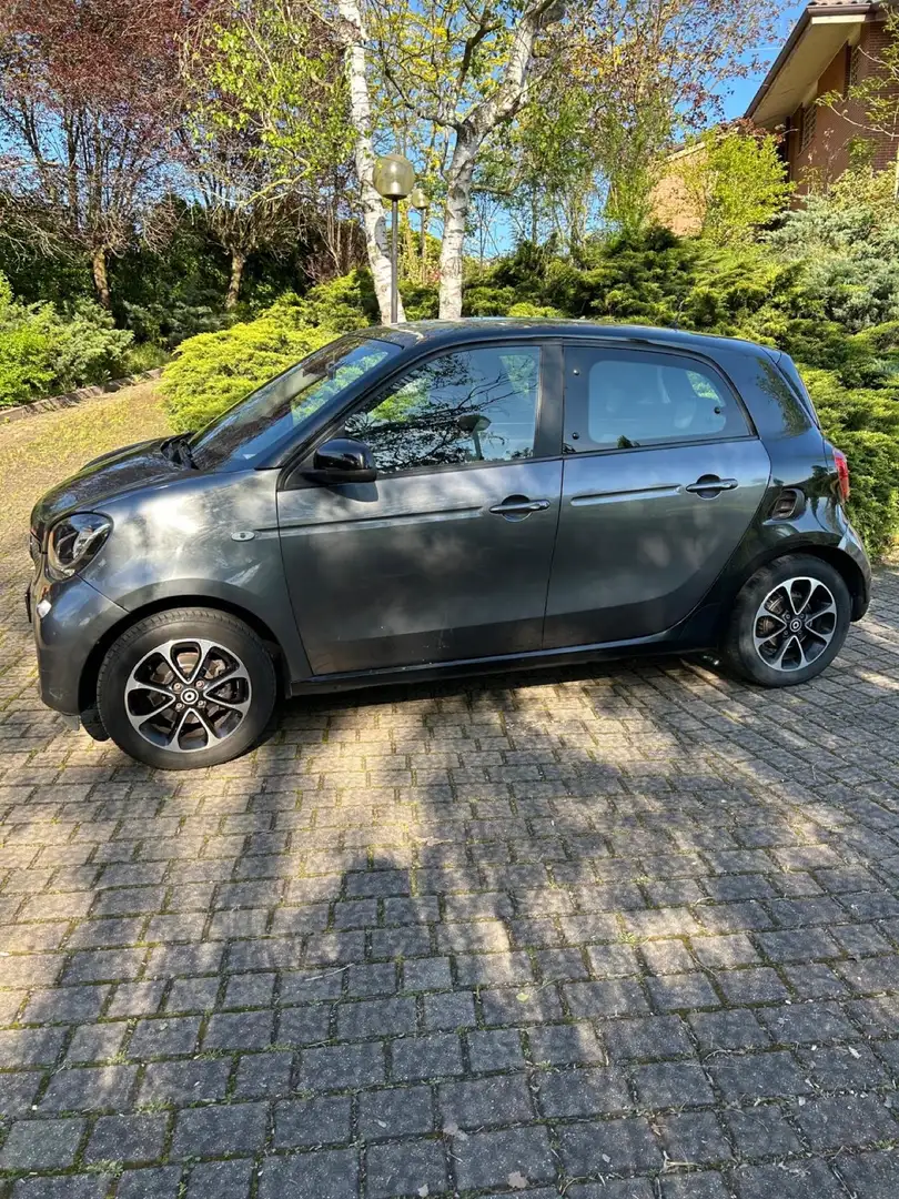 smart forFour 1.0 Passion 71cv Grigio - 1