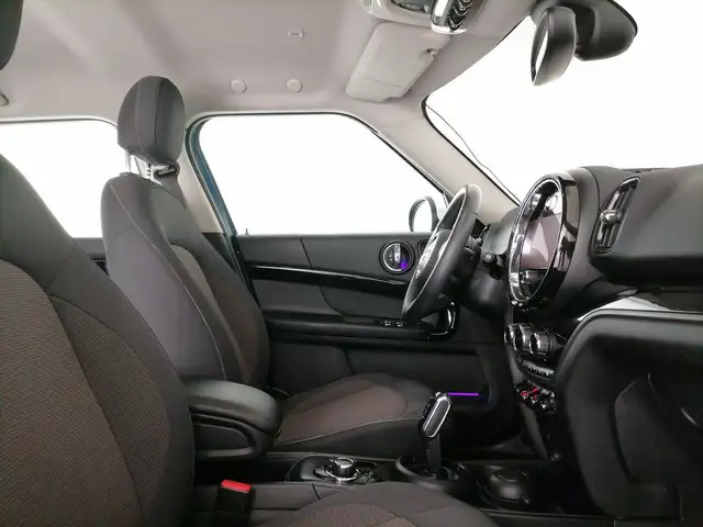 Mini Countryman view 6