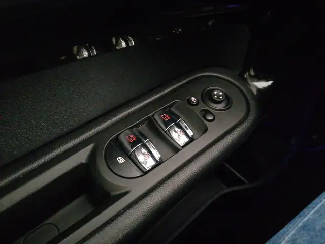 Mini Countryman view 25