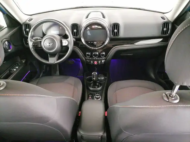 Mini Countryman view 9