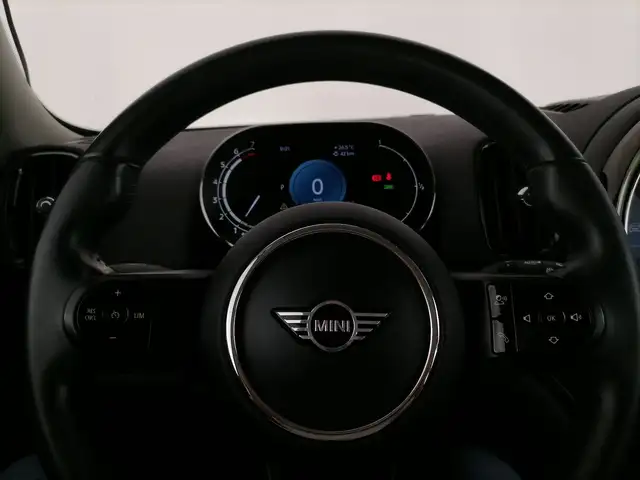 Mini Countryman view 22