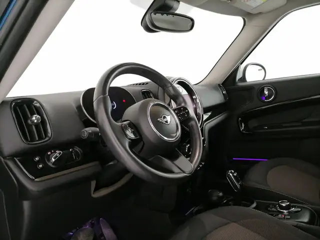 Mini Countryman view 11
