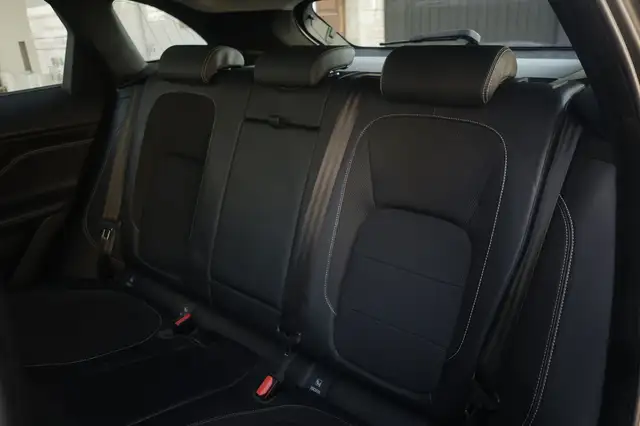 Jaguar F-Pace view 3