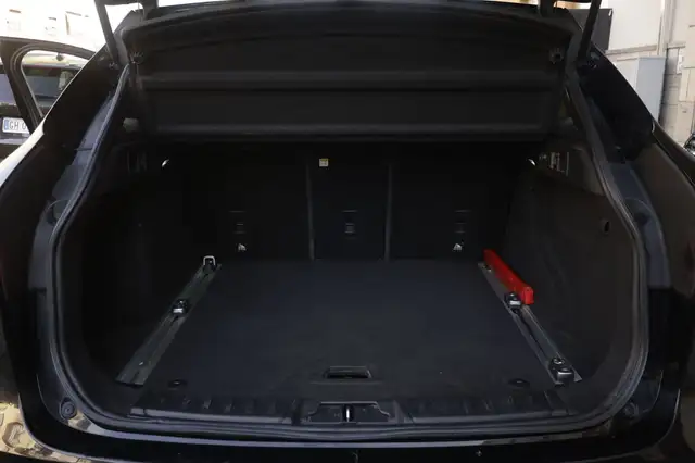 Jaguar F-Pace view 20