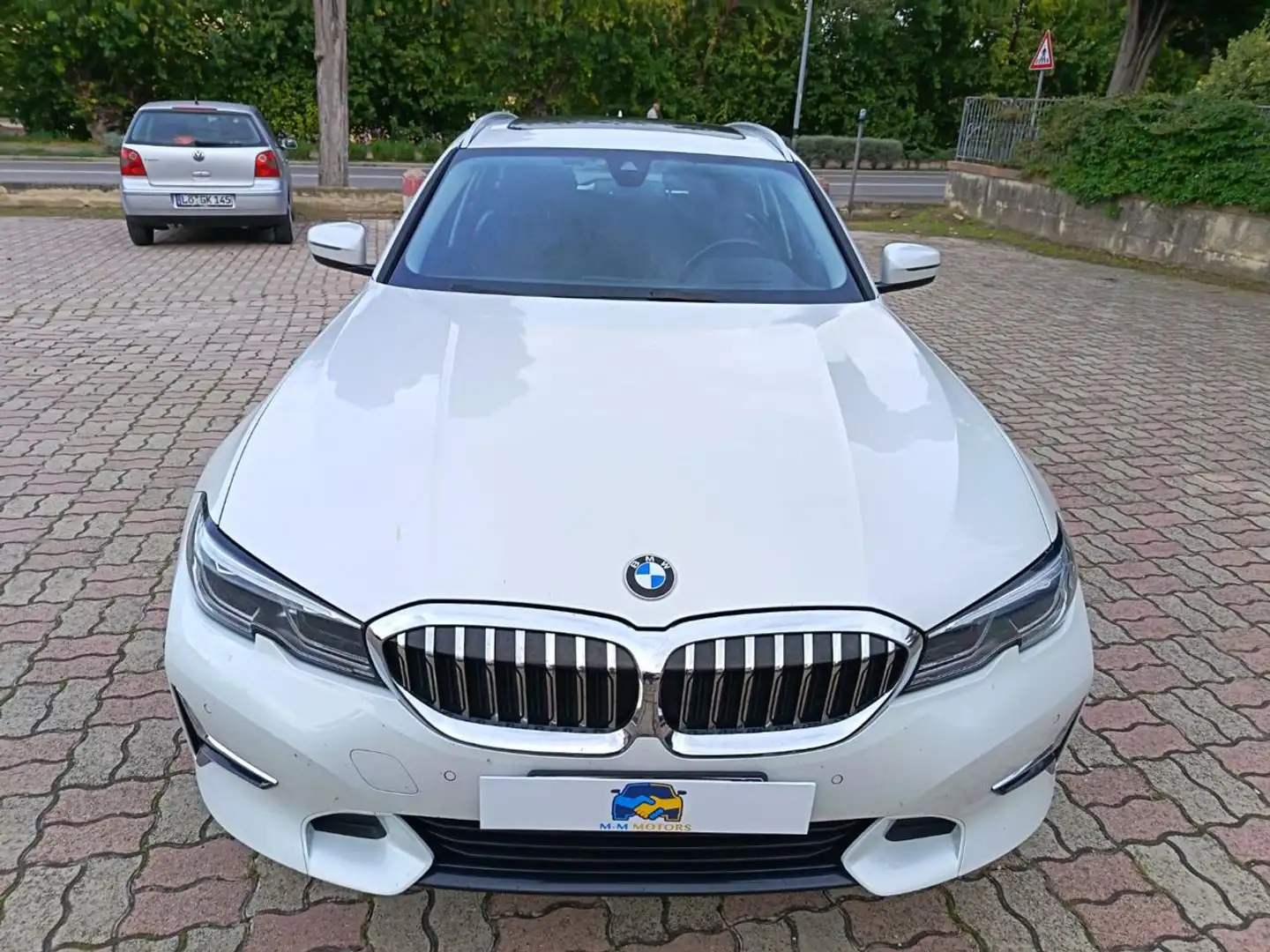 BMW 320 d xDrive Touring Luxury Weiß - 2