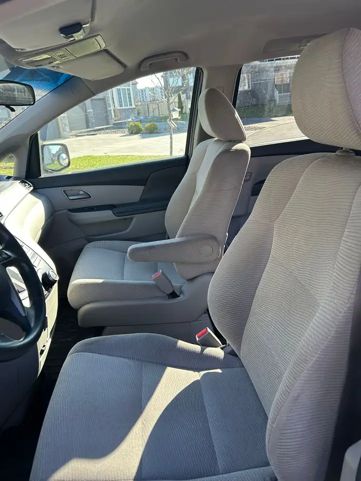 Honda Odyssey снимка Honda Odyssey