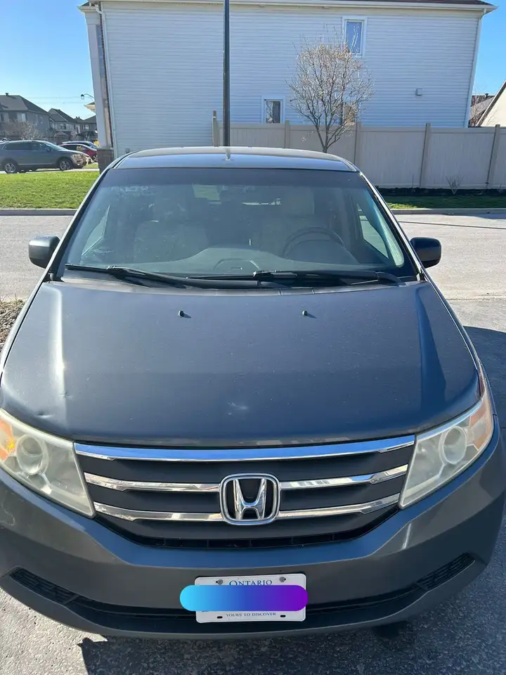 Honda Odyssey снимка Honda Odyssey