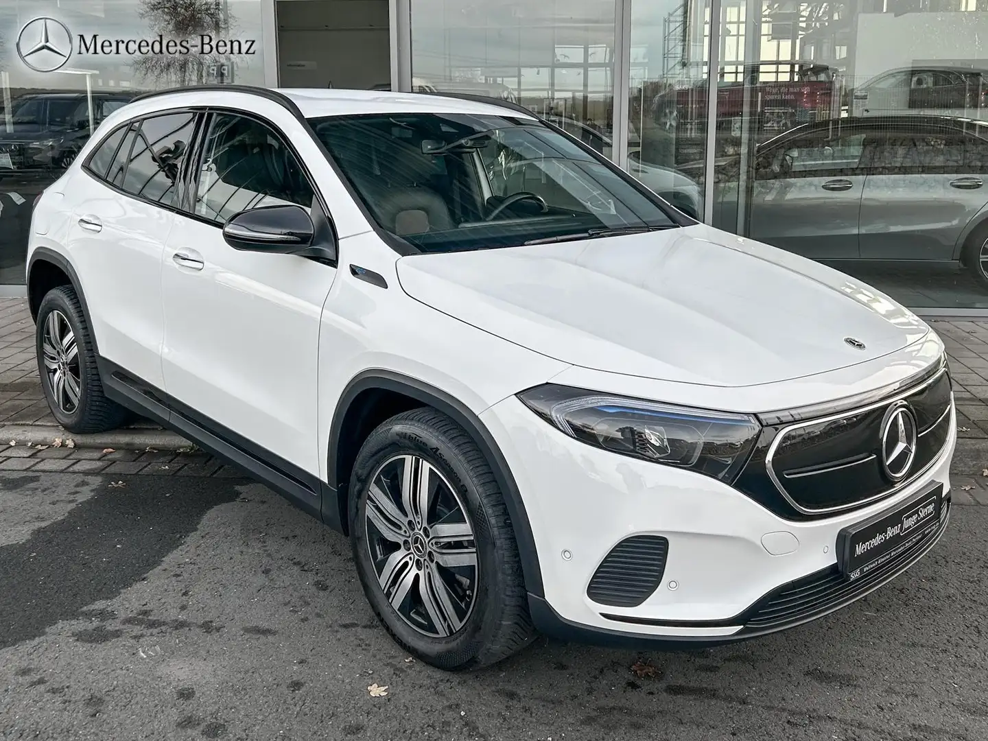 Mercedes-Benz EQA 250 Night+RüKam+Totwink+LED+18+Tempomat Weiß - 2