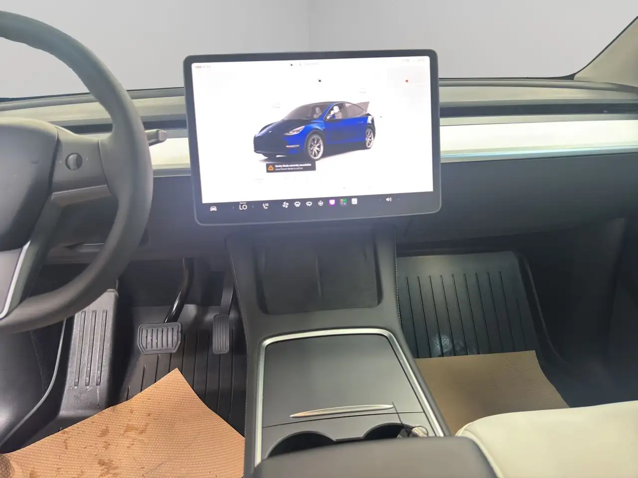 Tesla Model Y снимка Tesla Model Y