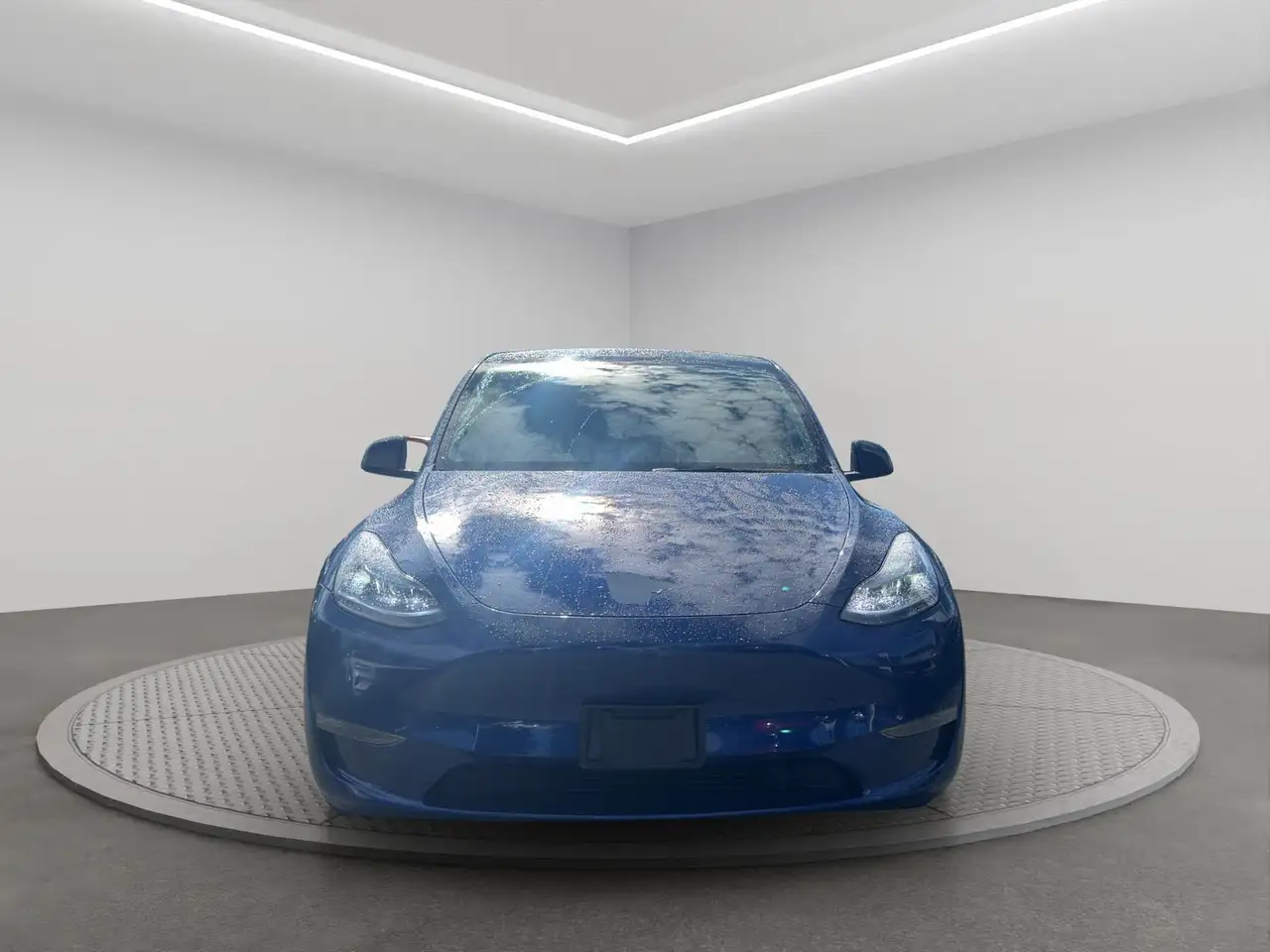 Tesla Model Y снимка Tesla Model Y